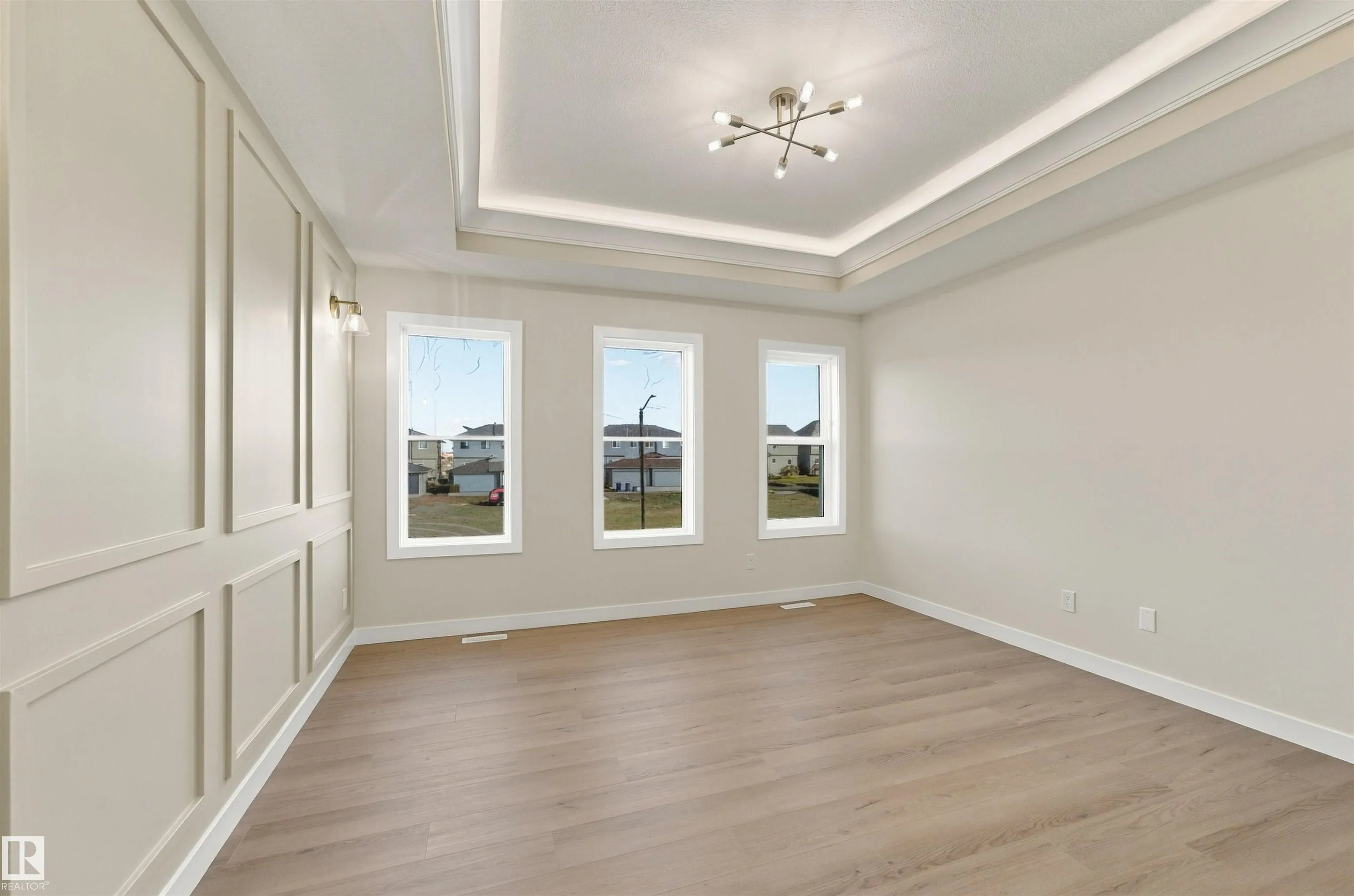3824 39 St