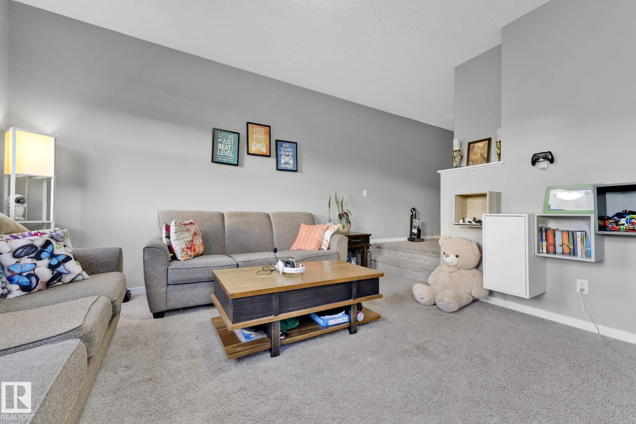 5914 ANTHONY Crescent