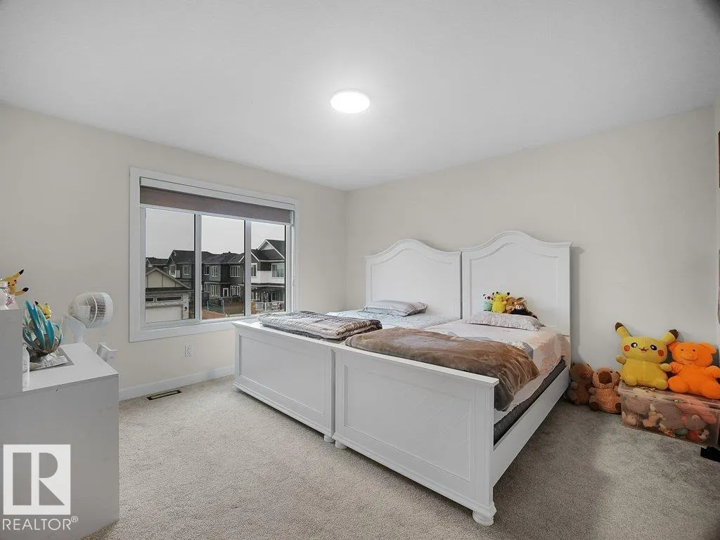 92 Edgefield Way