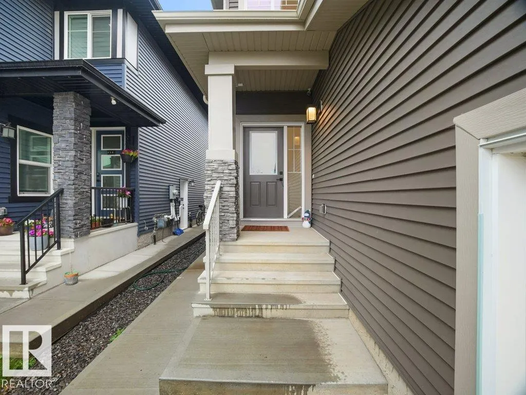 92 Edgefield Way
