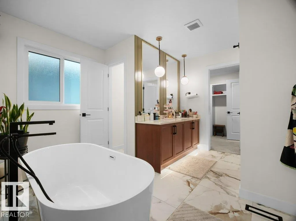 92 Edgefield Way