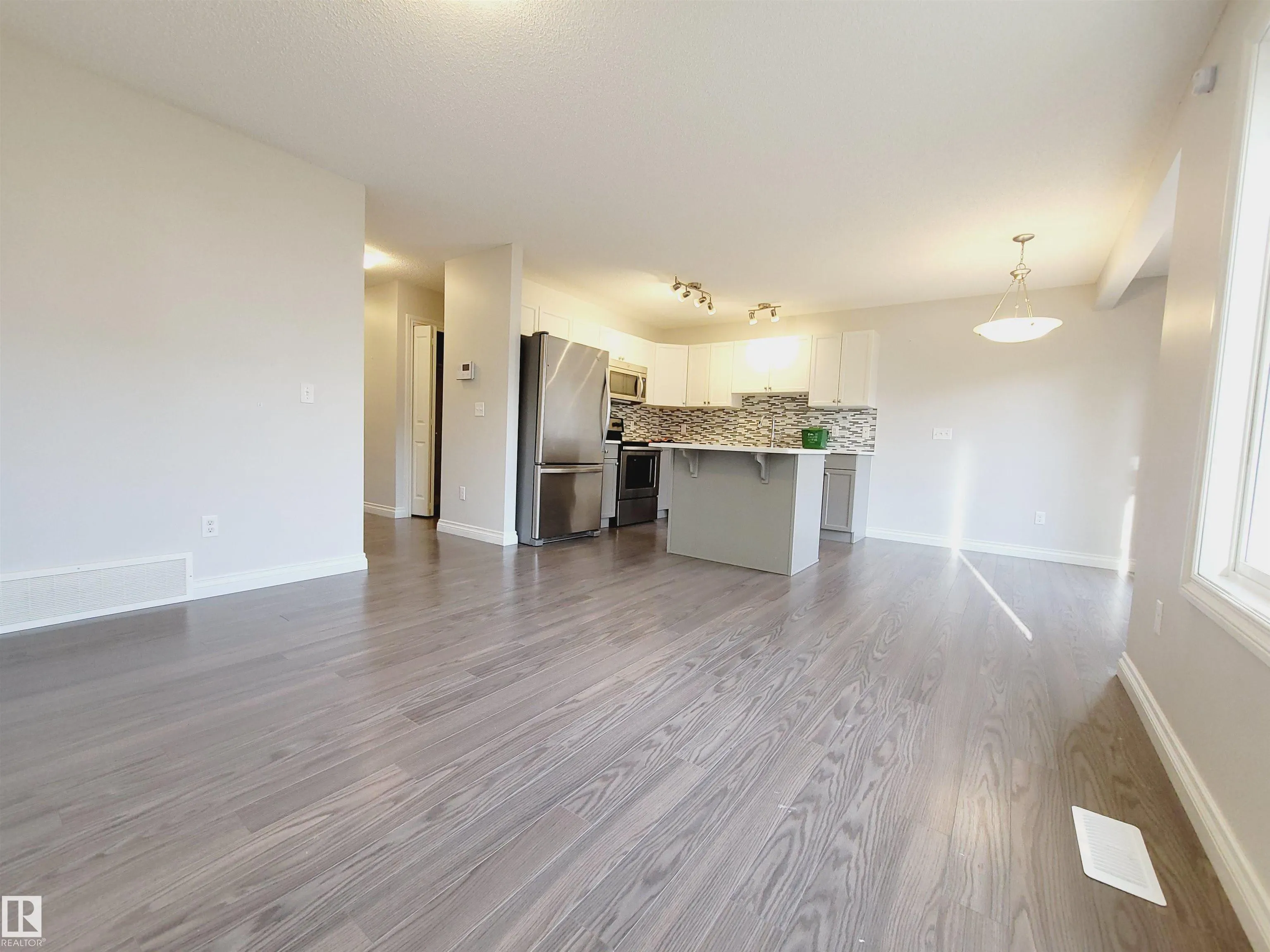 445 BRINTNELL Boulevard