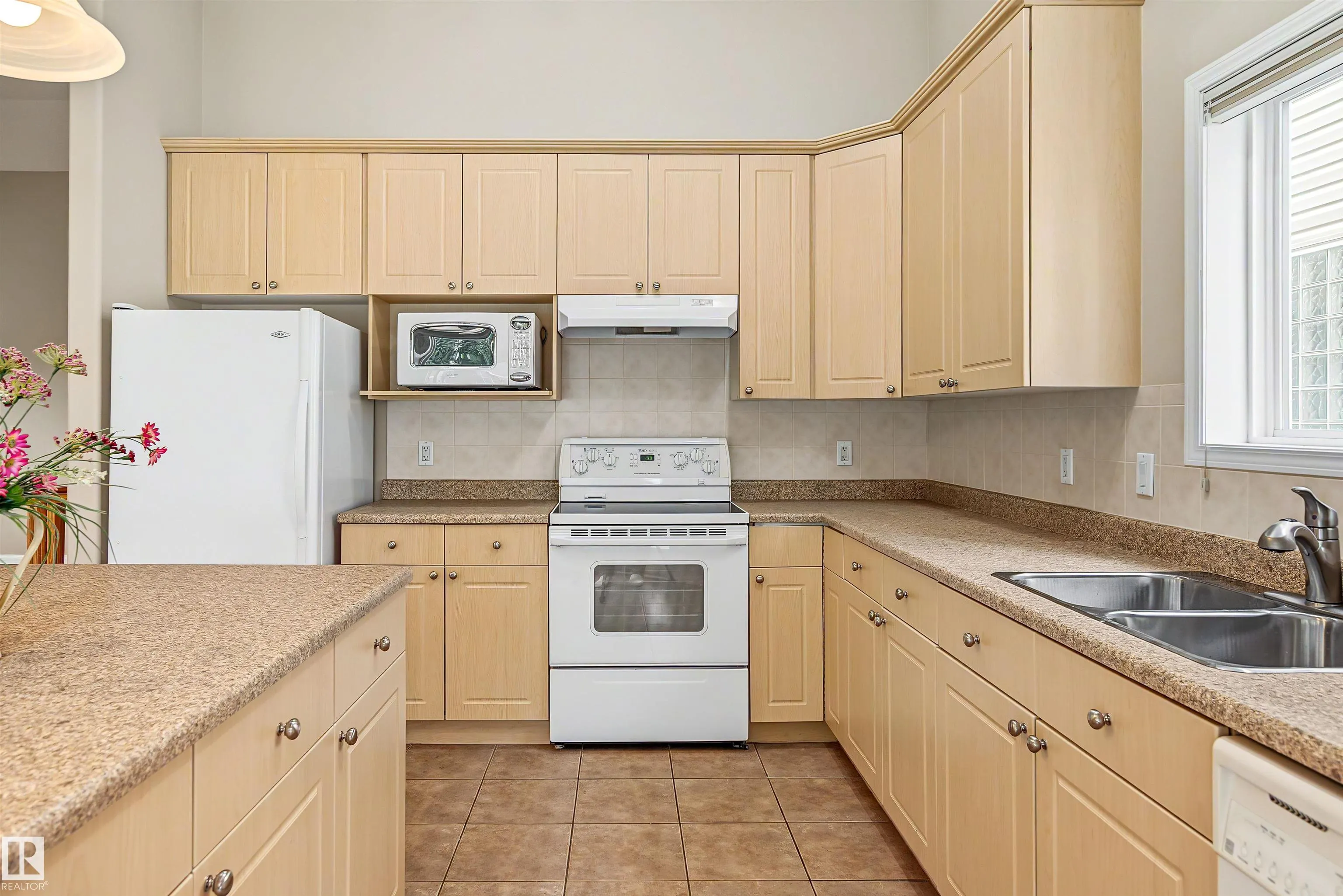 2031 BRENNAN Crescent