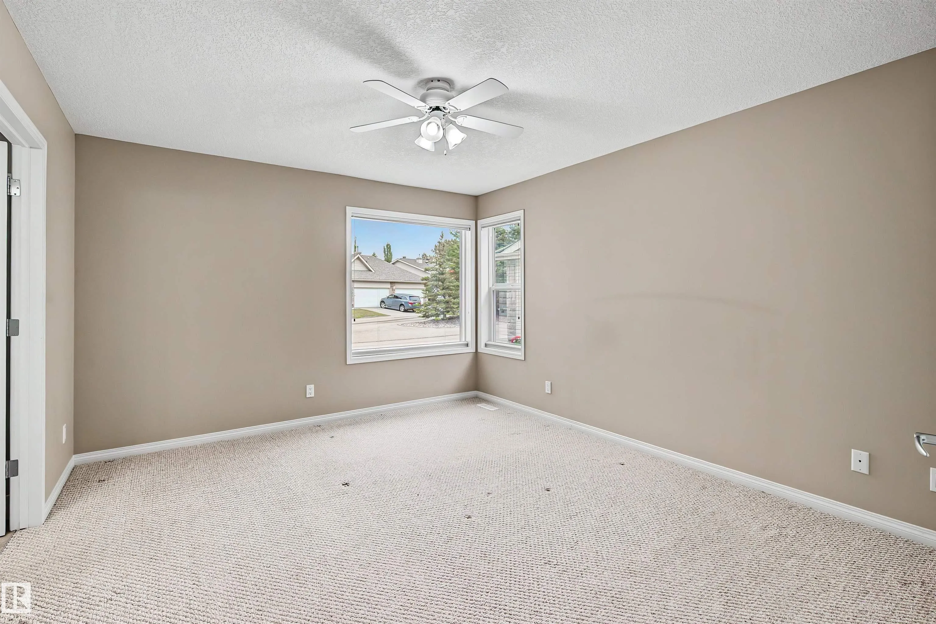 2031 BRENNAN Crescent