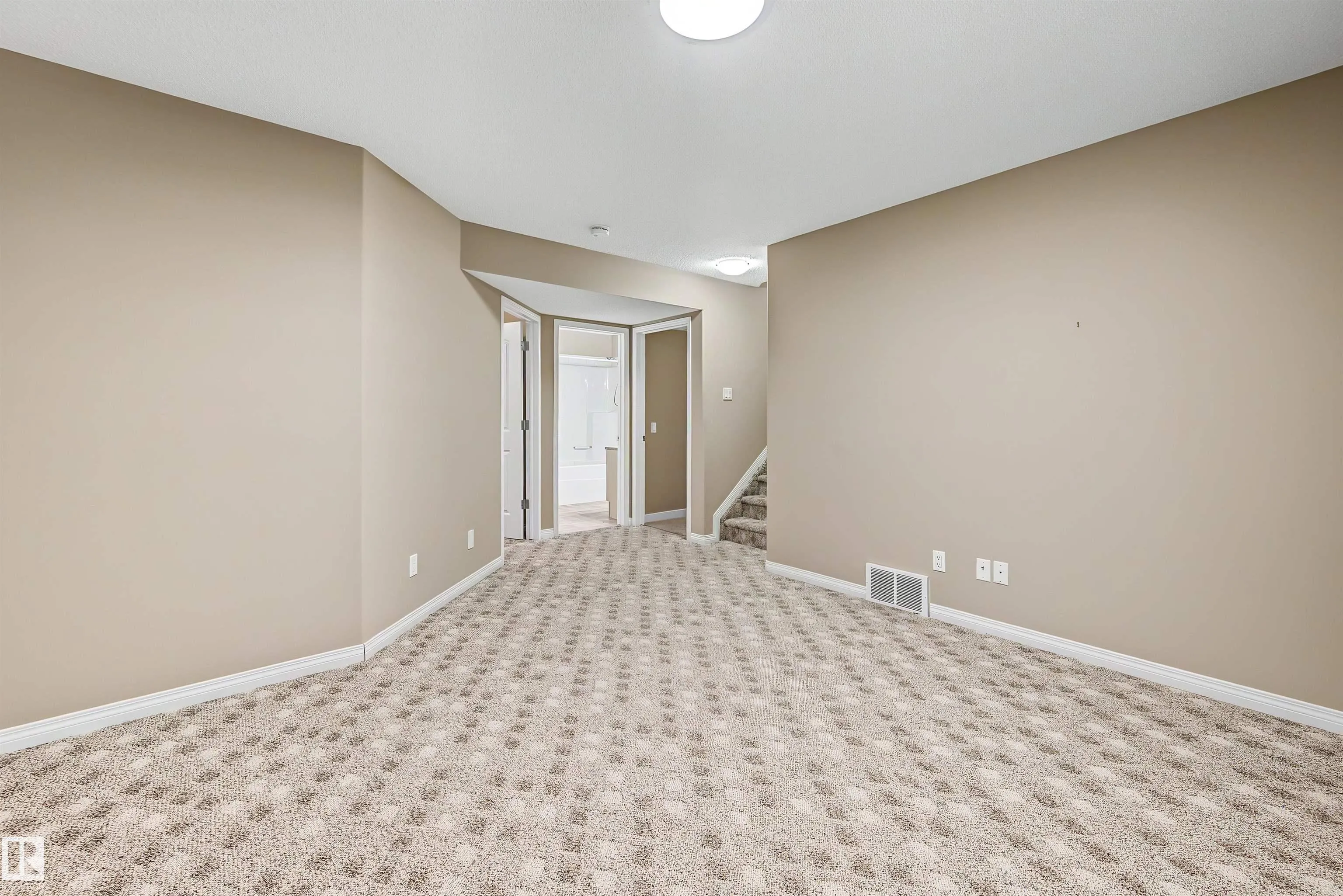 2031 BRENNAN Crescent