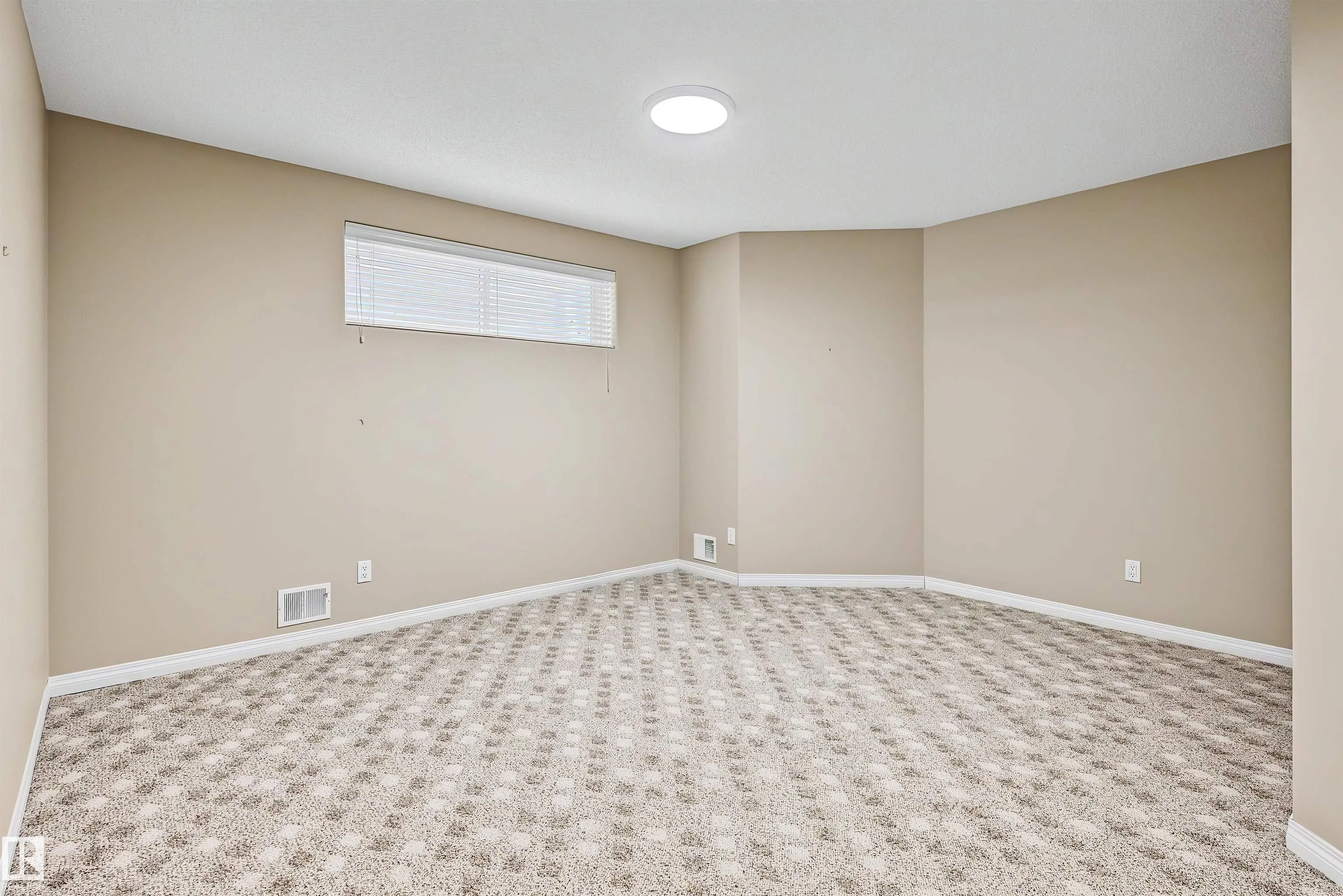 2031 BRENNAN Crescent