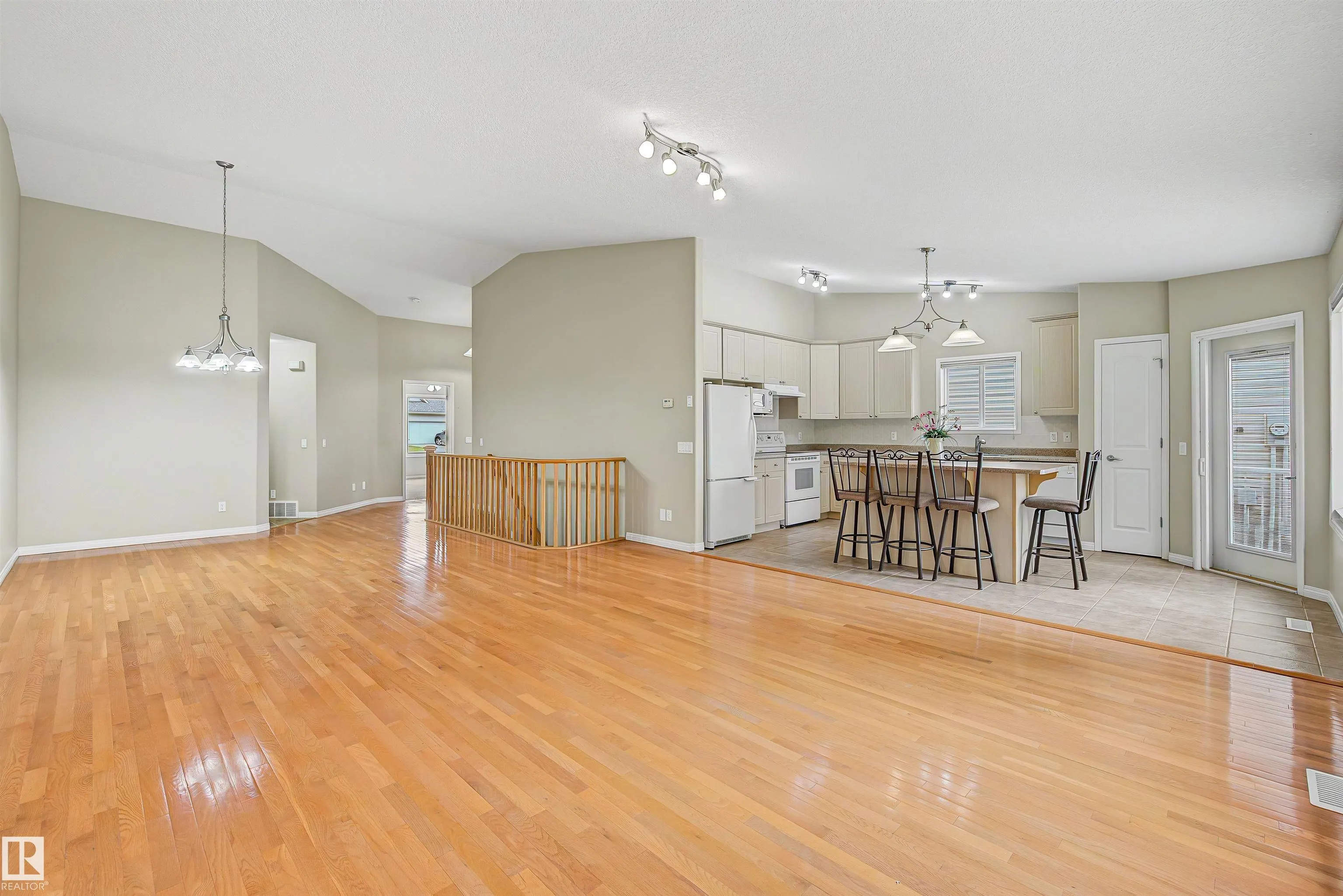 2031 BRENNAN Crescent