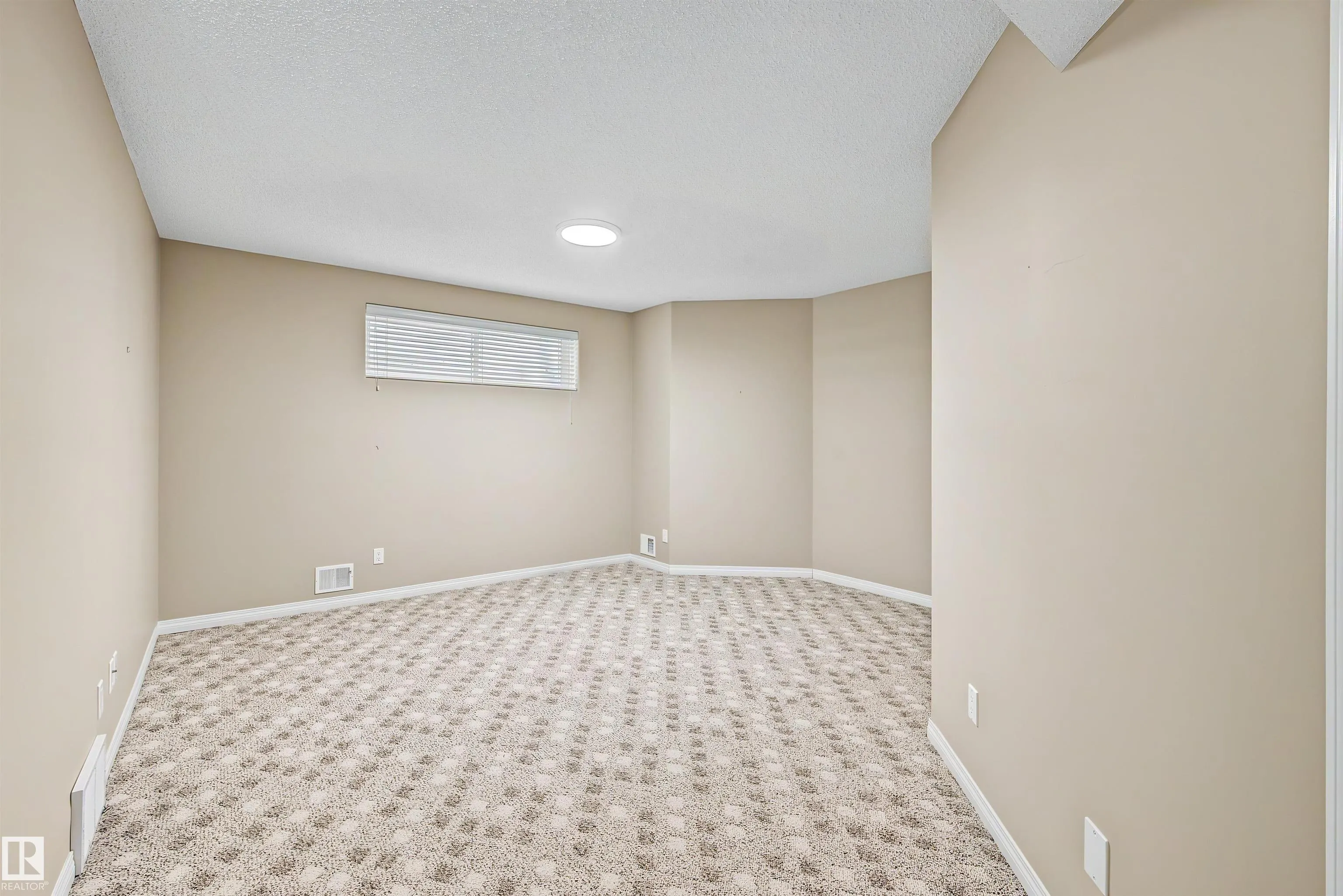 2031 BRENNAN Crescent