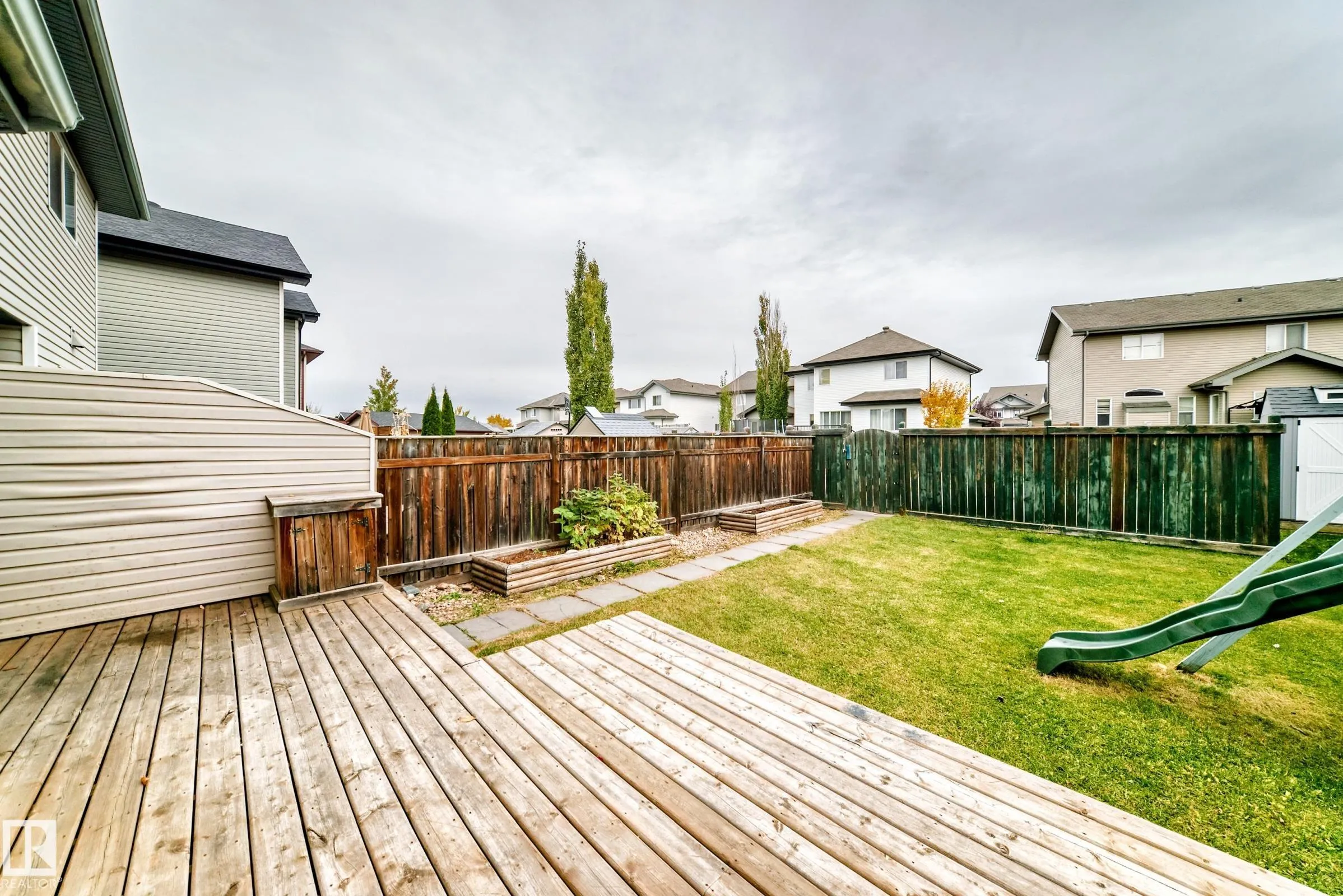 8 SPRUCE VILLAGE Way