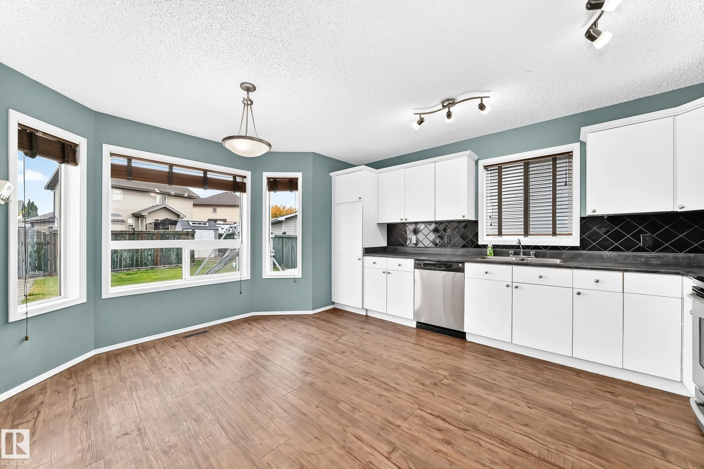 8 SPRUCE VILLAGE Way