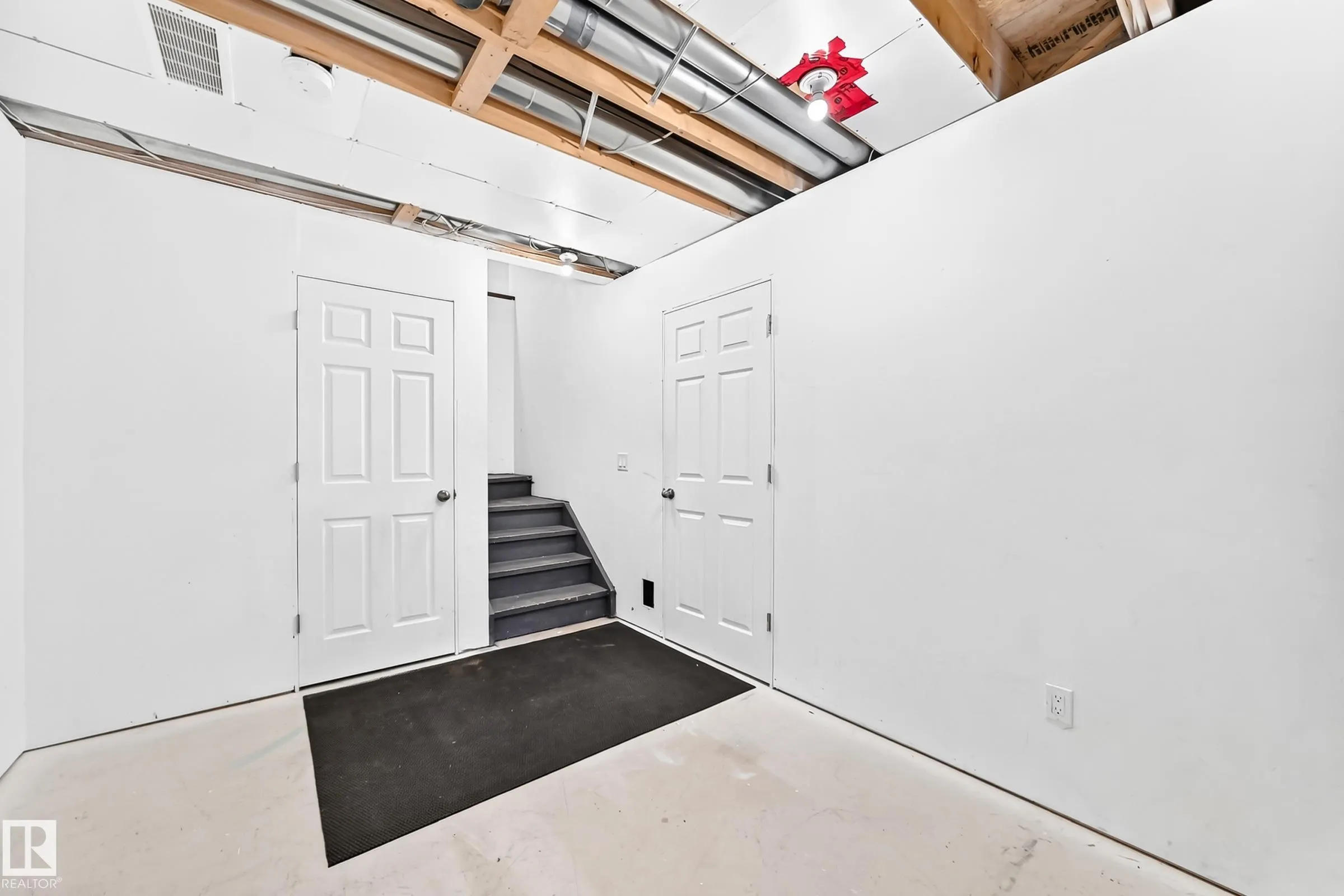 8 SPRUCE VILLAGE Way