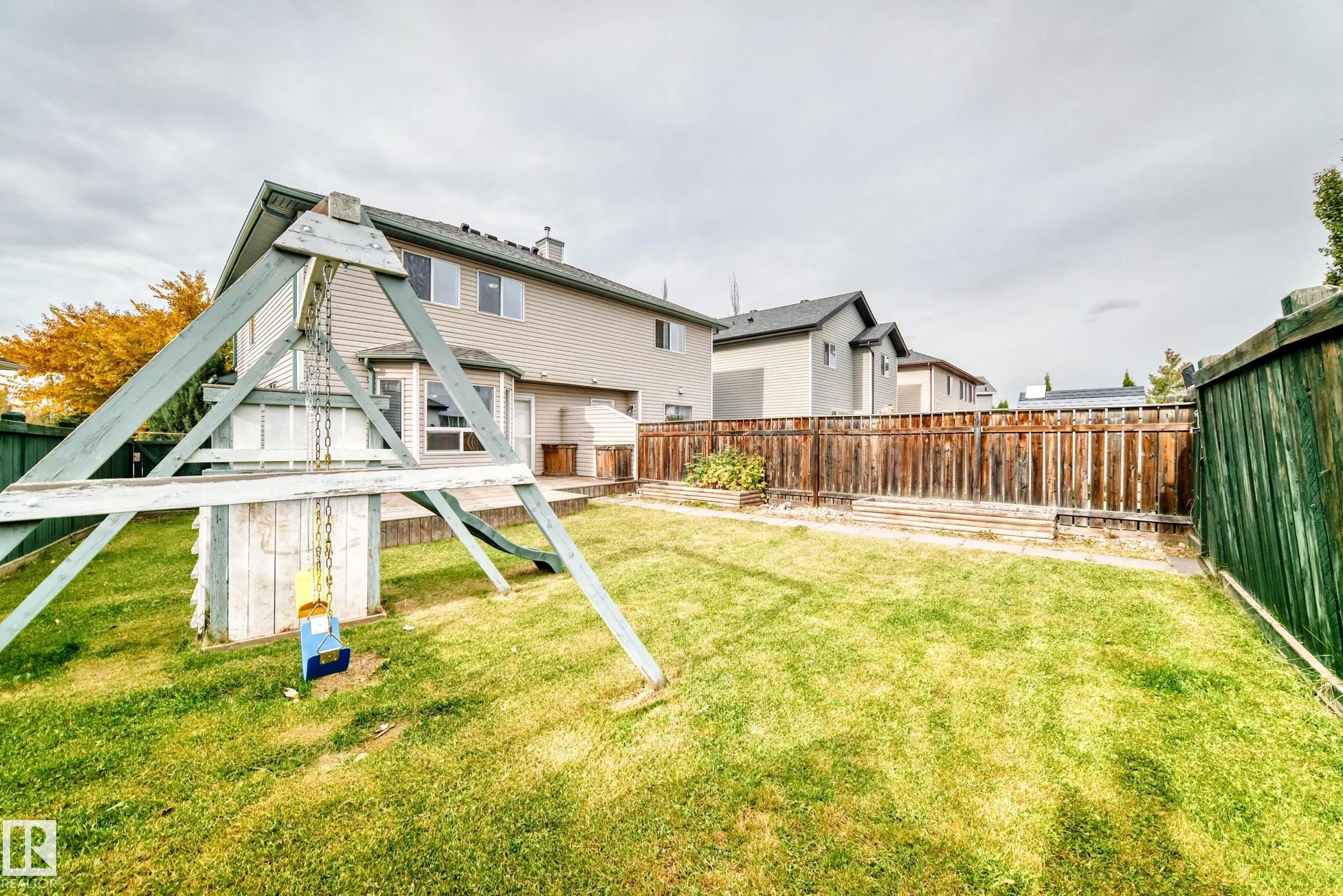 8 SPRUCE VILLAGE Way