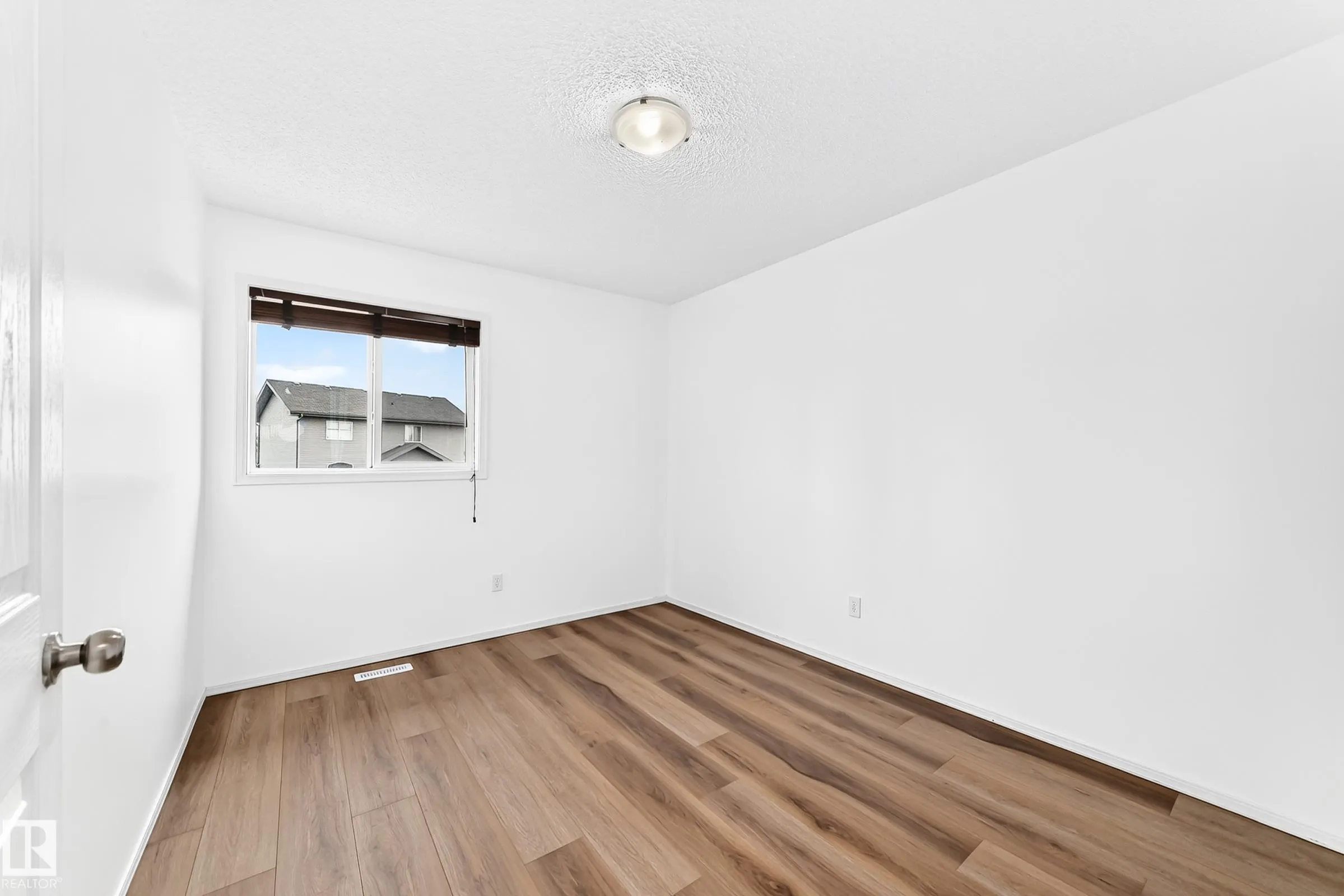 8 SPRUCE VILLAGE Way