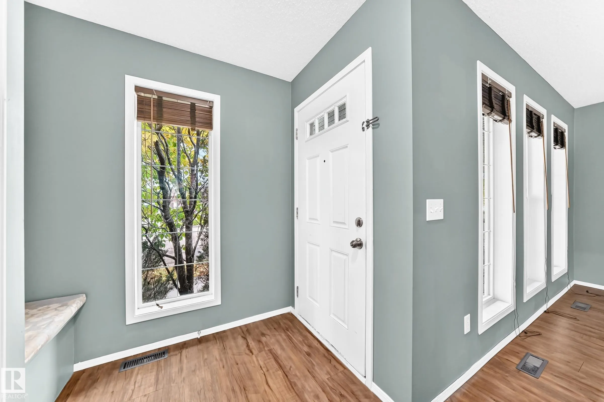 8 SPRUCE VILLAGE Way