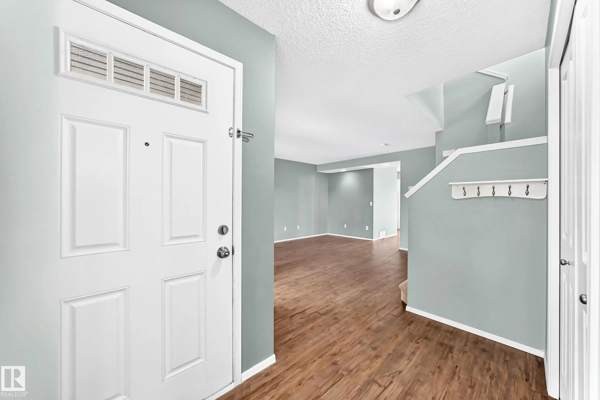 8 SPRUCE VILLAGE Way