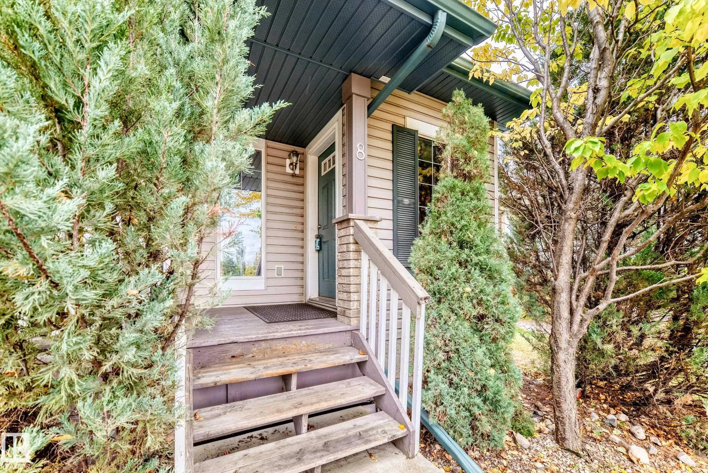 8 SPRUCE VILLAGE Way