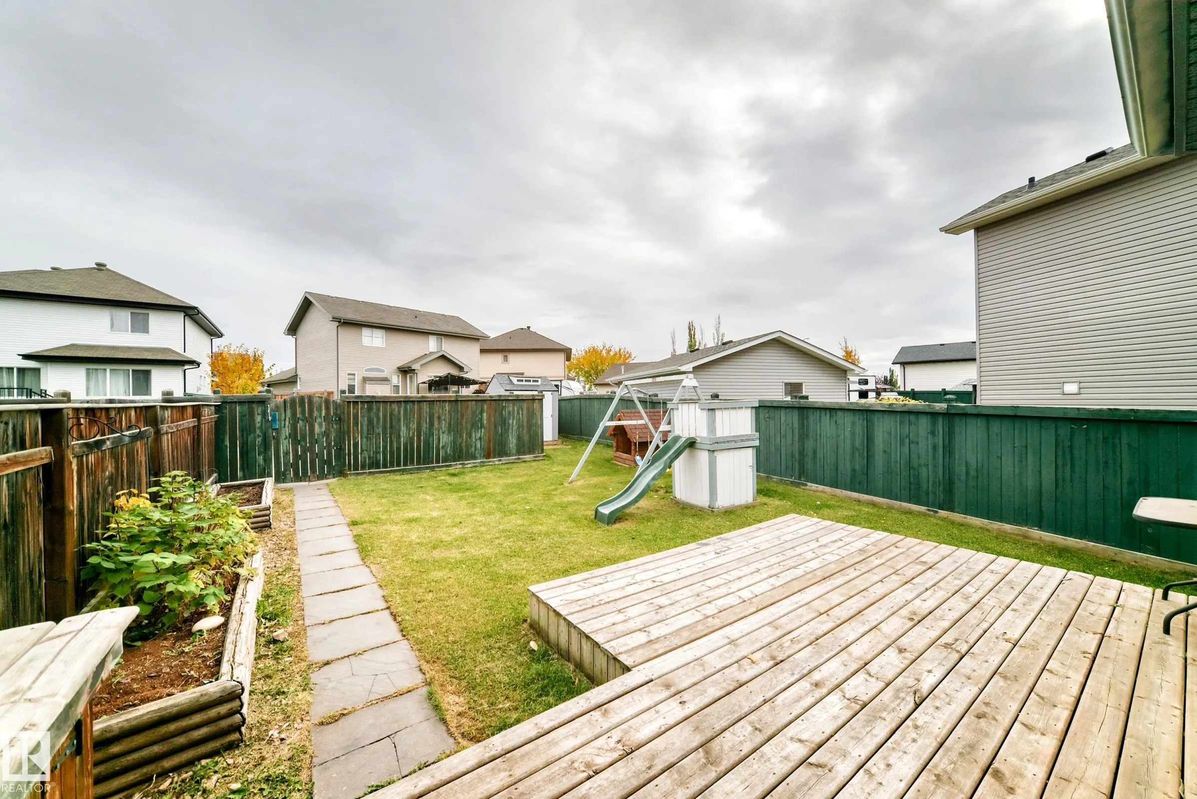 8 SPRUCE VILLAGE Way