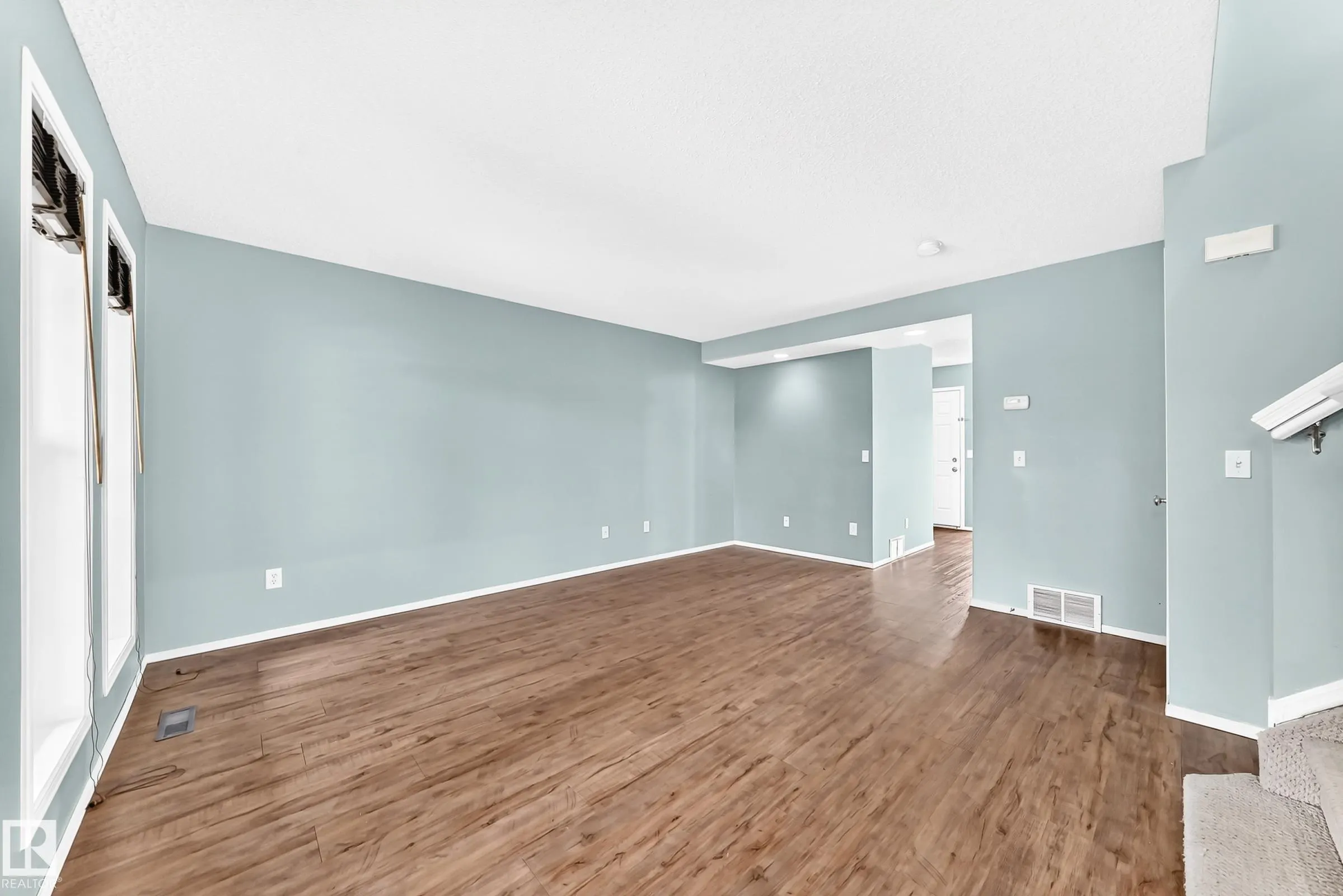 8 SPRUCE VILLAGE Way