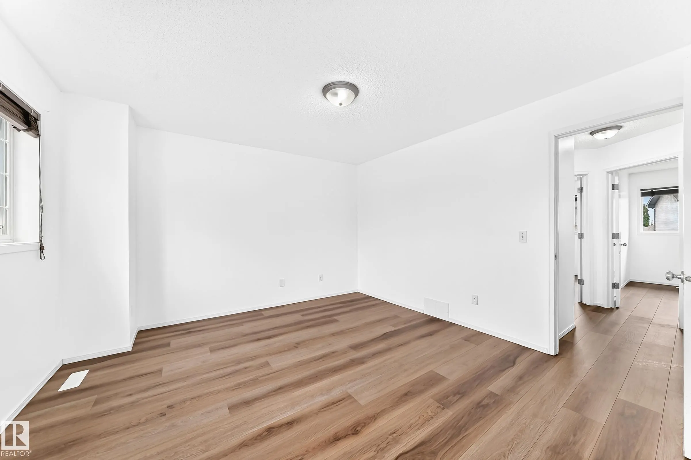 8 SPRUCE VILLAGE Way