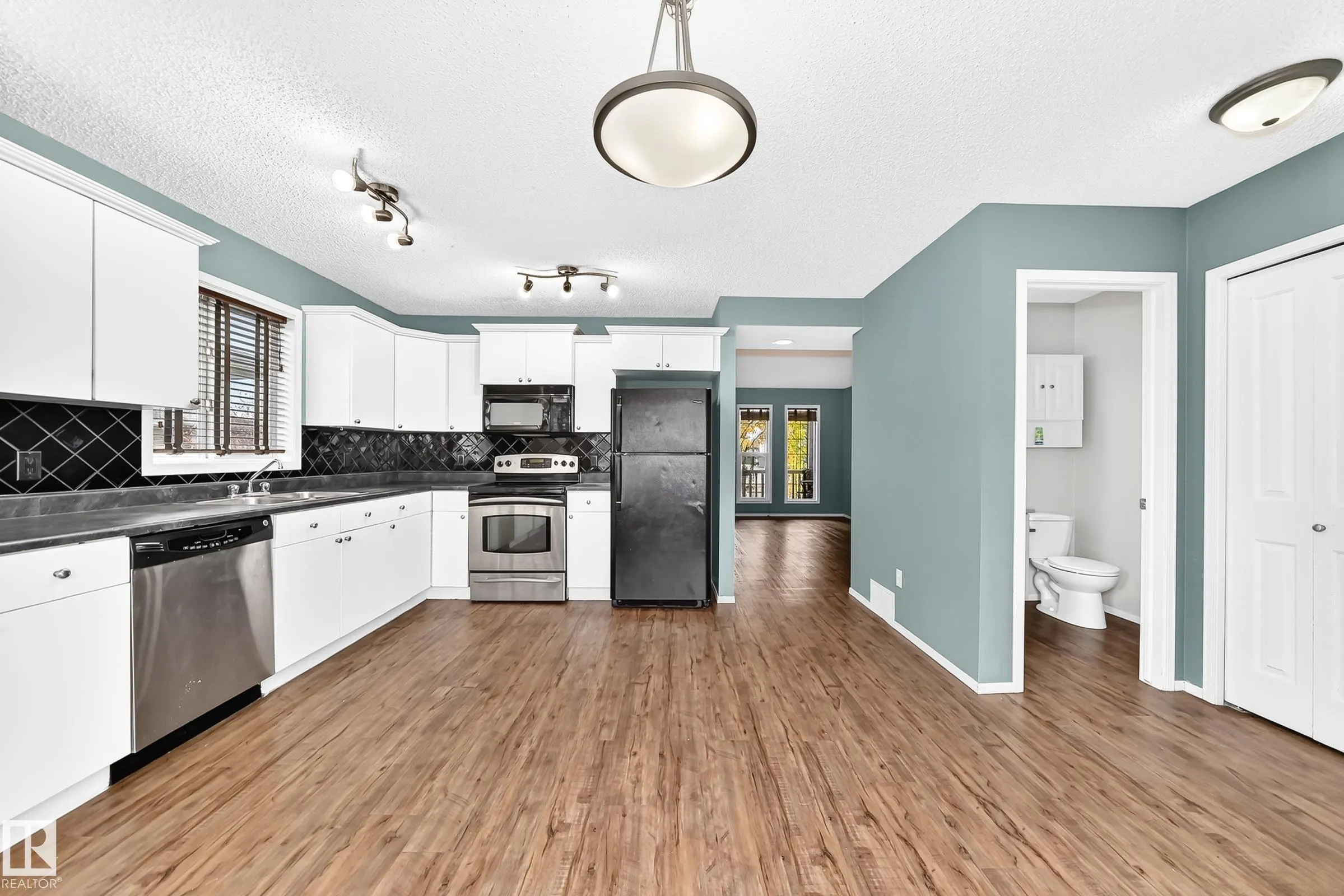 8 SPRUCE VILLAGE Way