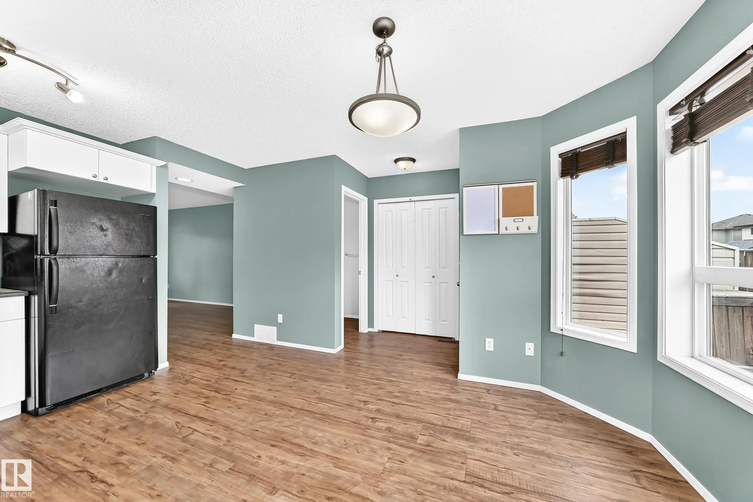 8 SPRUCE VILLAGE Way