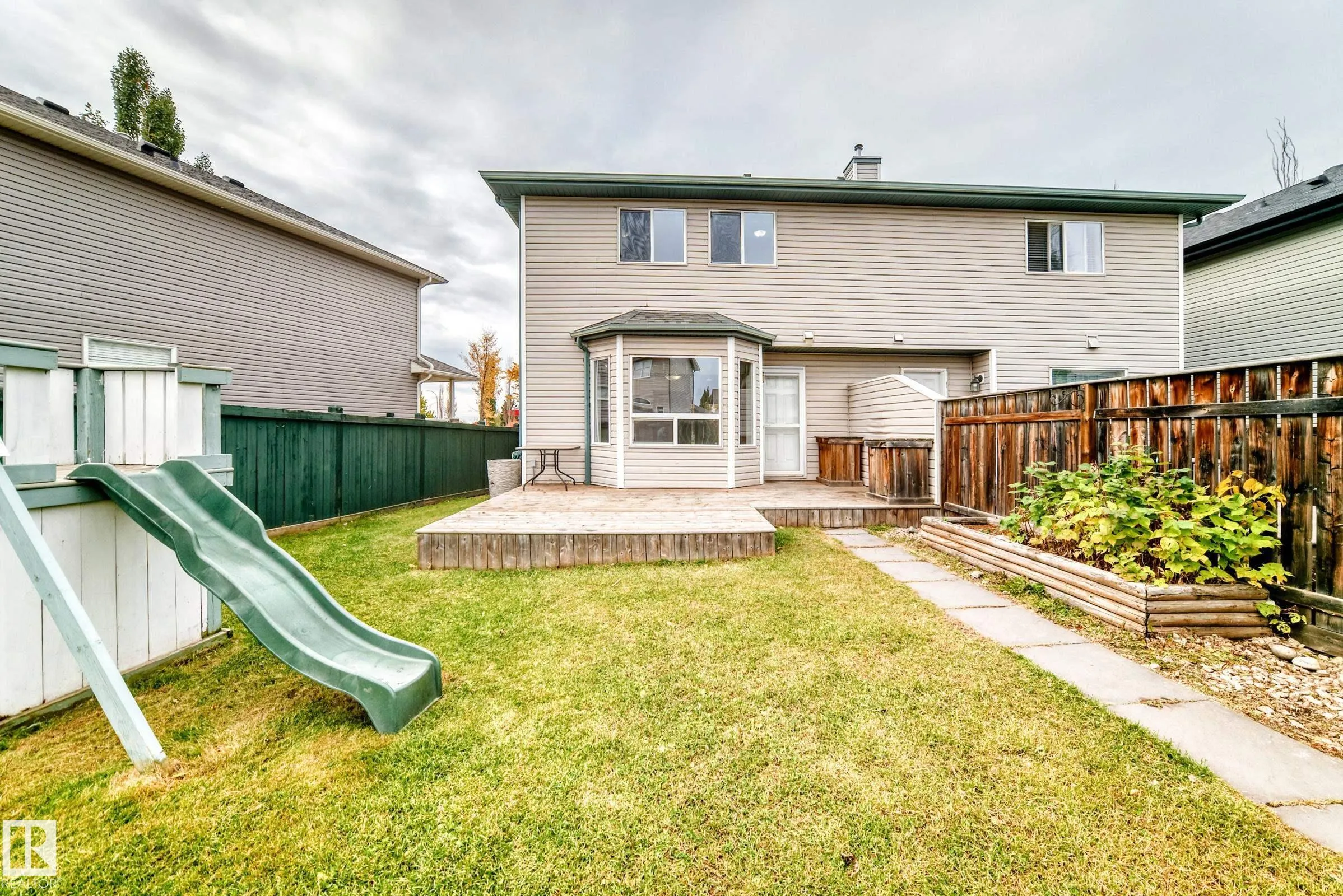 8 SPRUCE VILLAGE Way