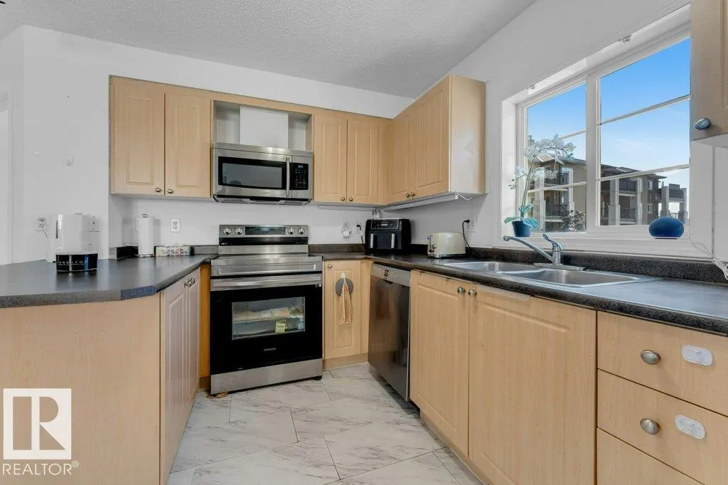 616 MCALLISTER Loop