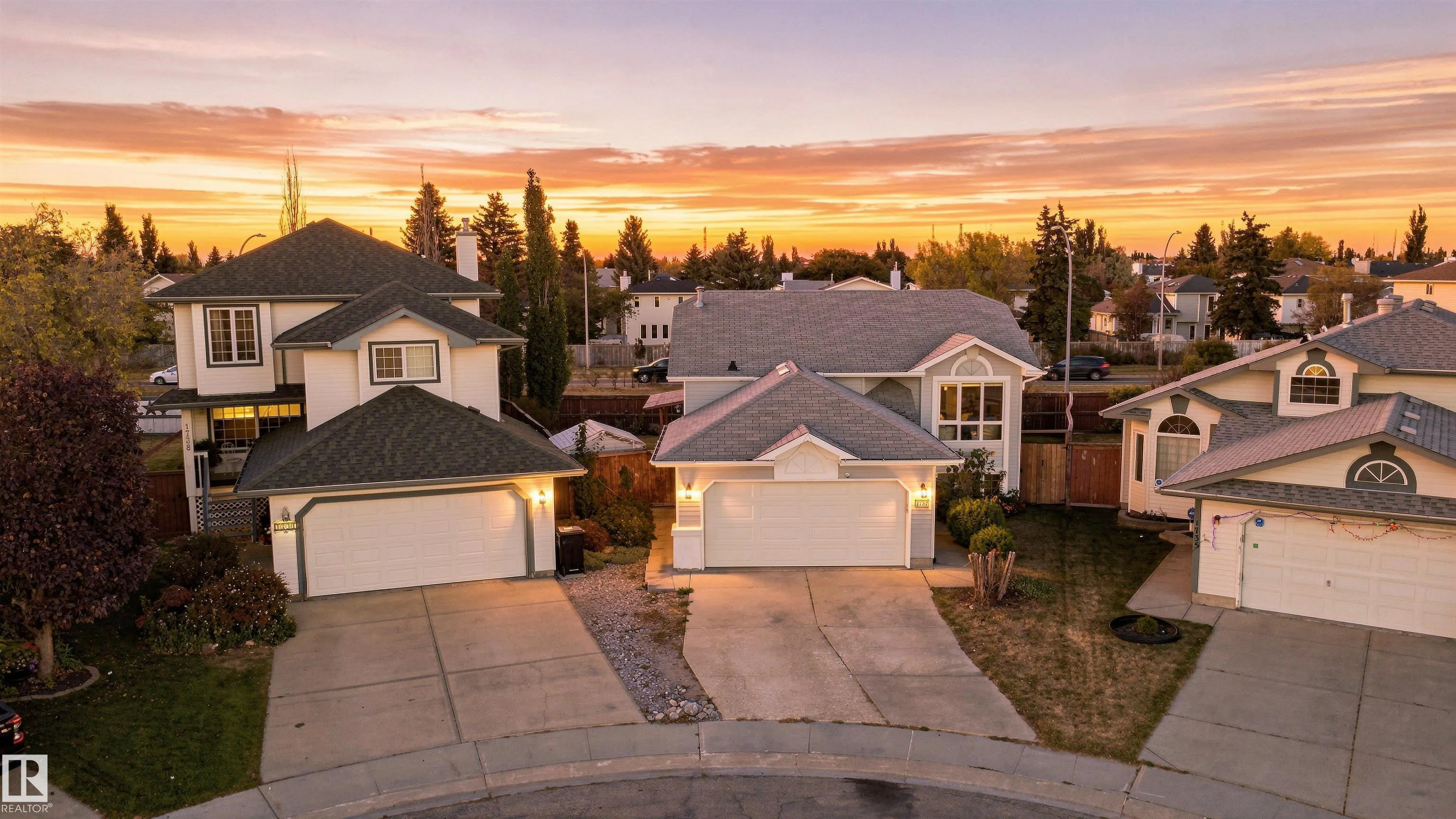1737 KENSIT Place