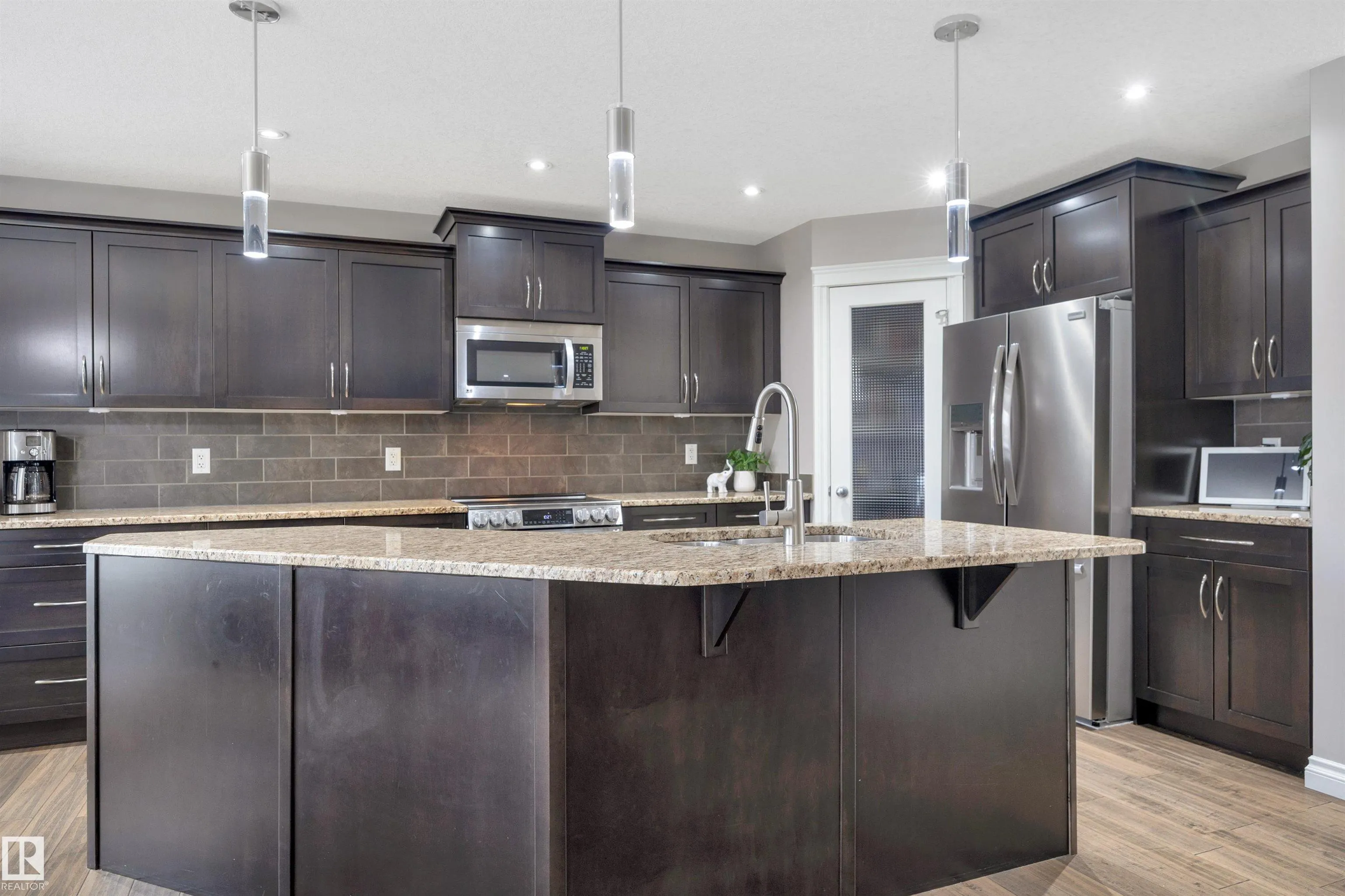 310 Ash Close