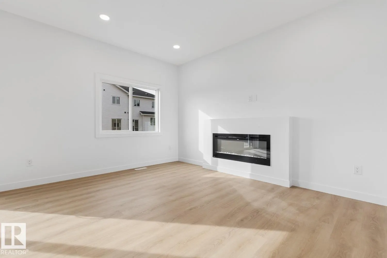 41 CALEDON Crescent