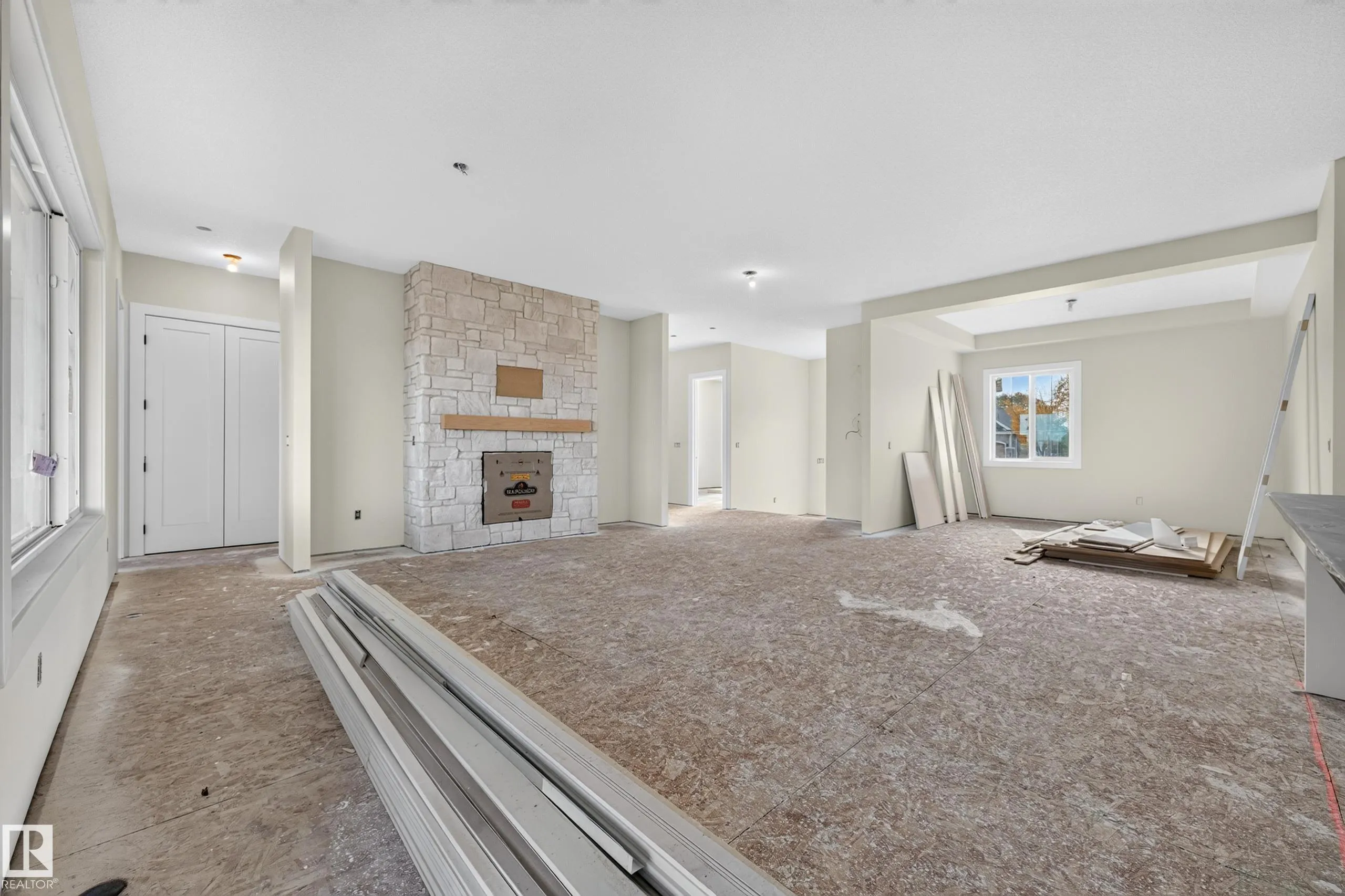 1050 GENESIS LAKE Boulevard