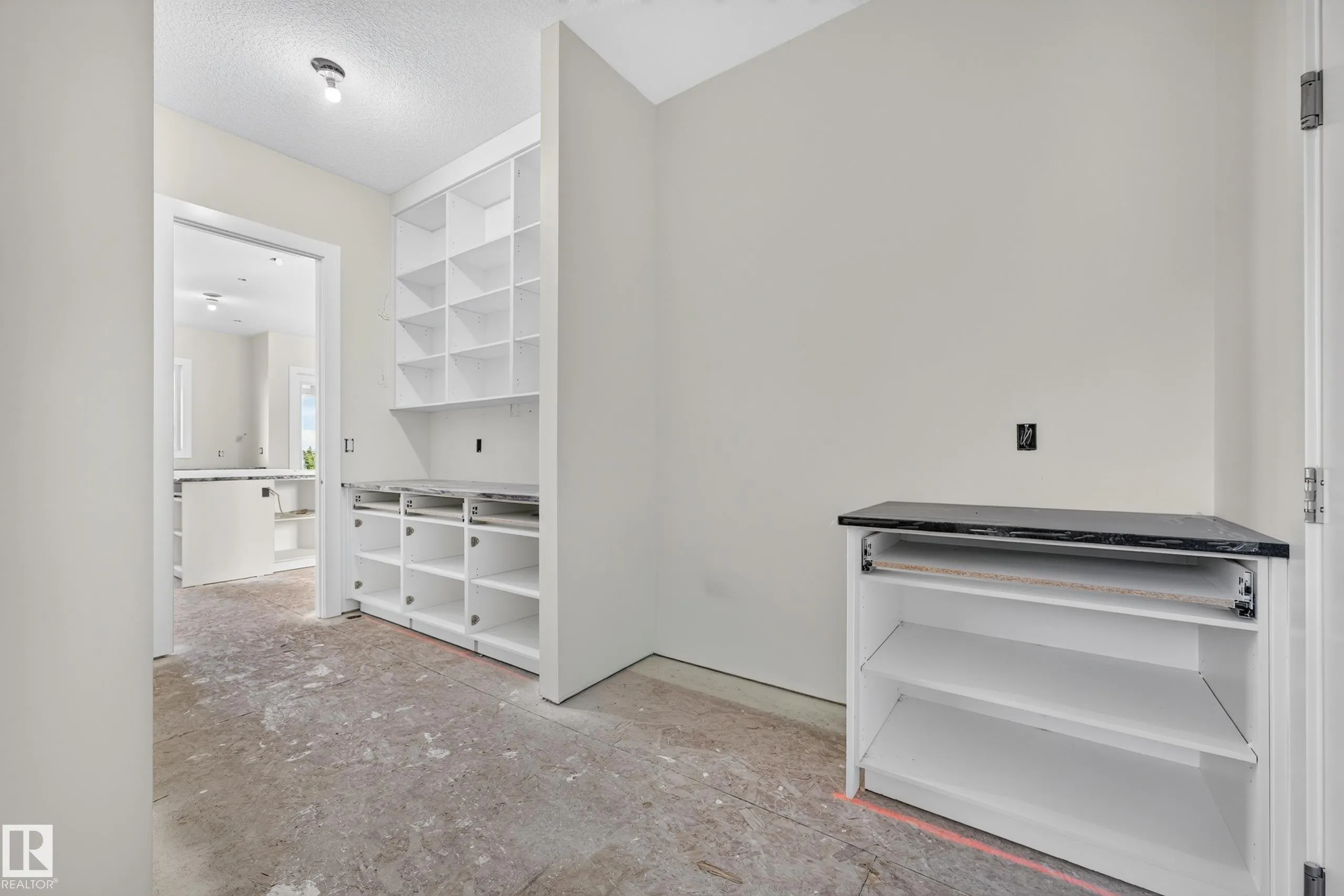 1050 GENESIS LAKE Boulevard