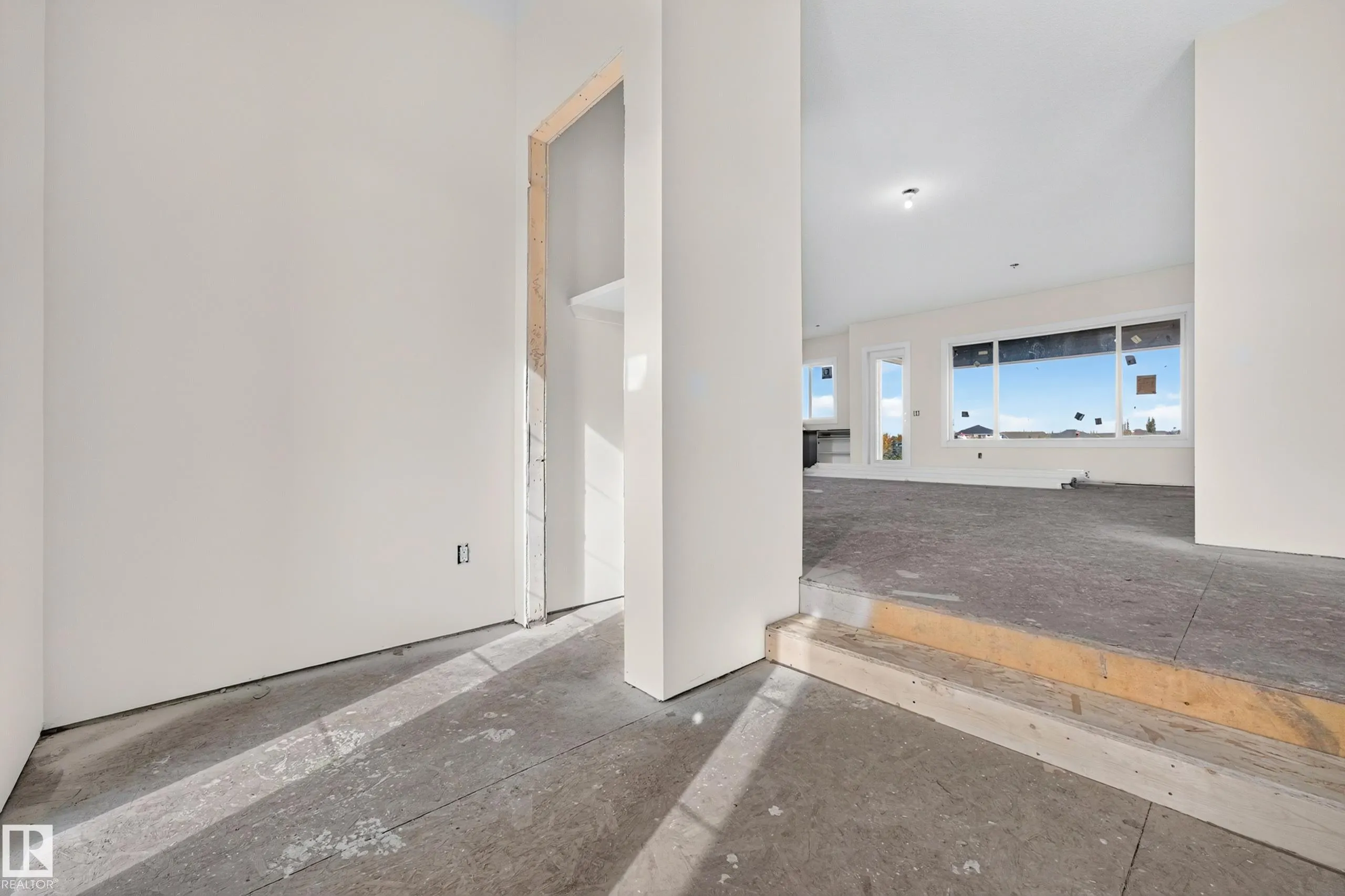1050 GENESIS LAKE Boulevard