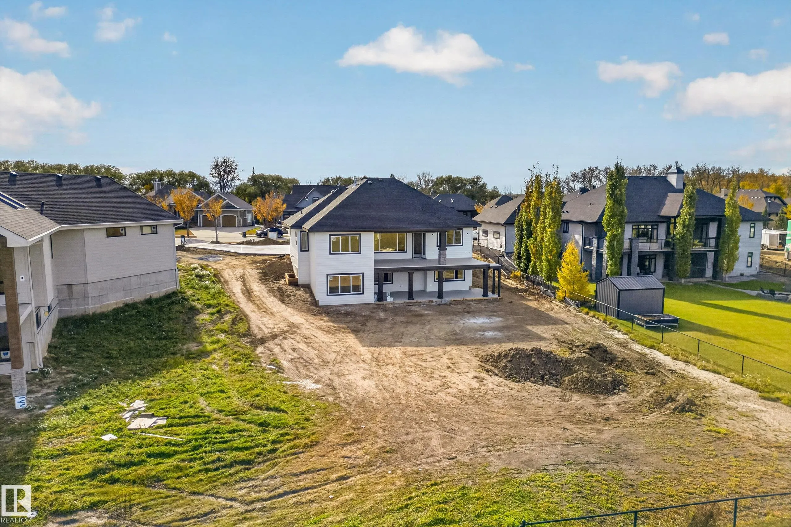 1050 GENESIS LAKE Boulevard