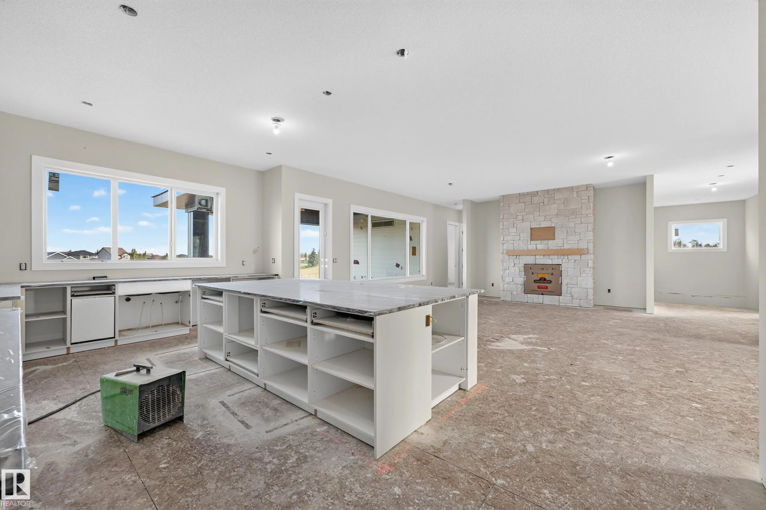 1050 GENESIS LAKE Boulevard