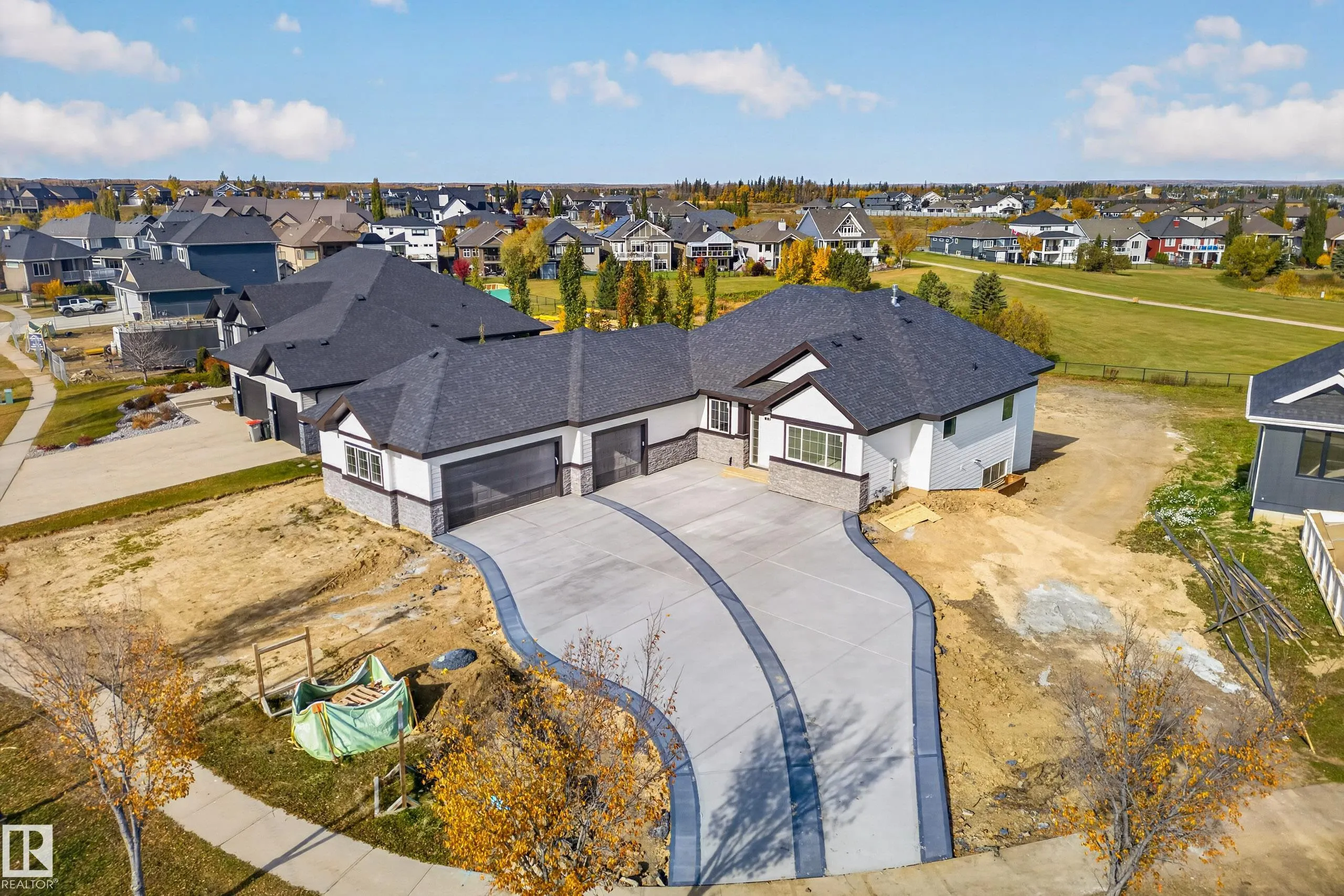 1050 GENESIS LAKE Boulevard