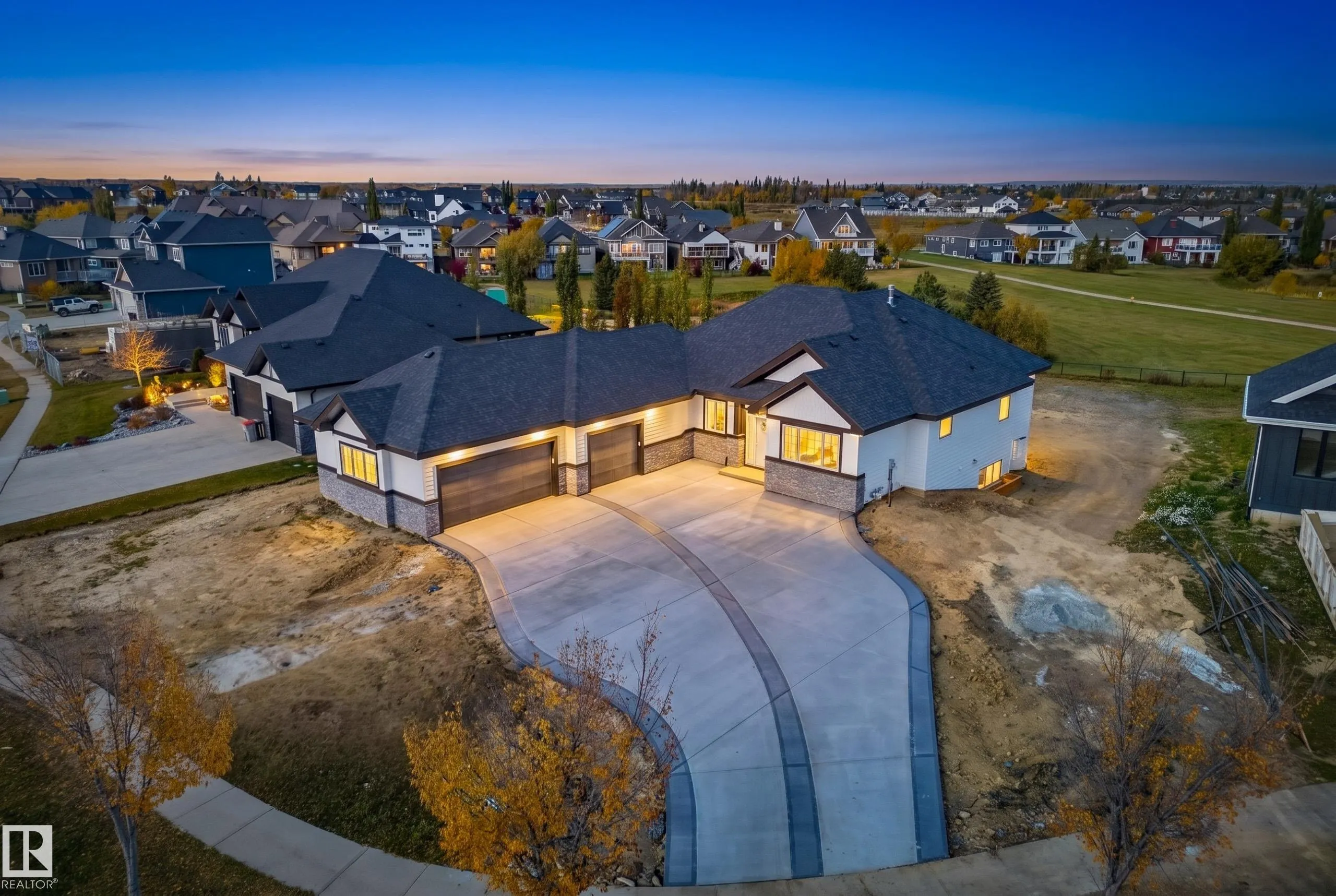 1050 GENESIS LAKE Boulevard