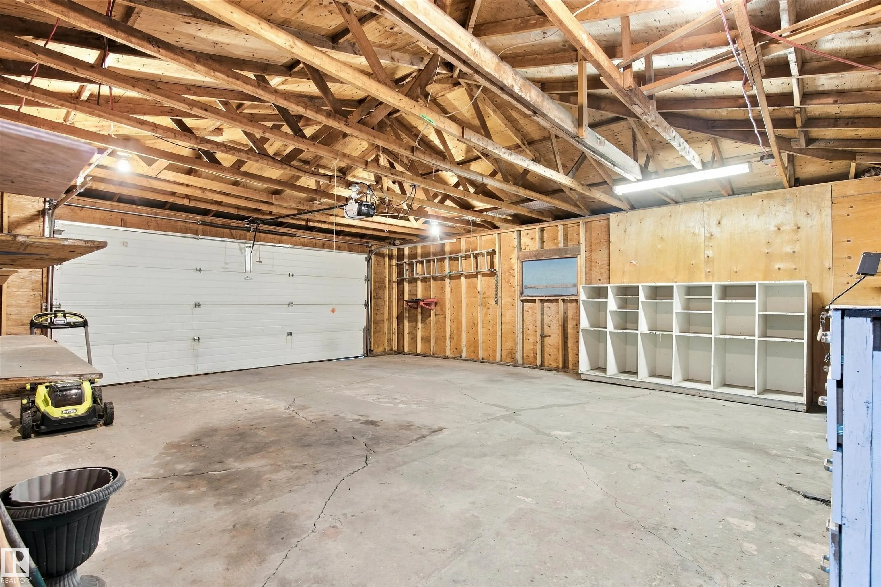 10520 Lauderdale Road
