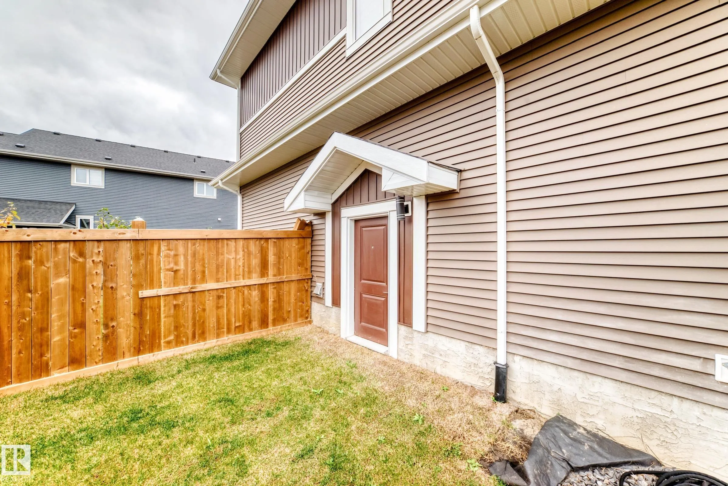 1667 ENRIGHT Way