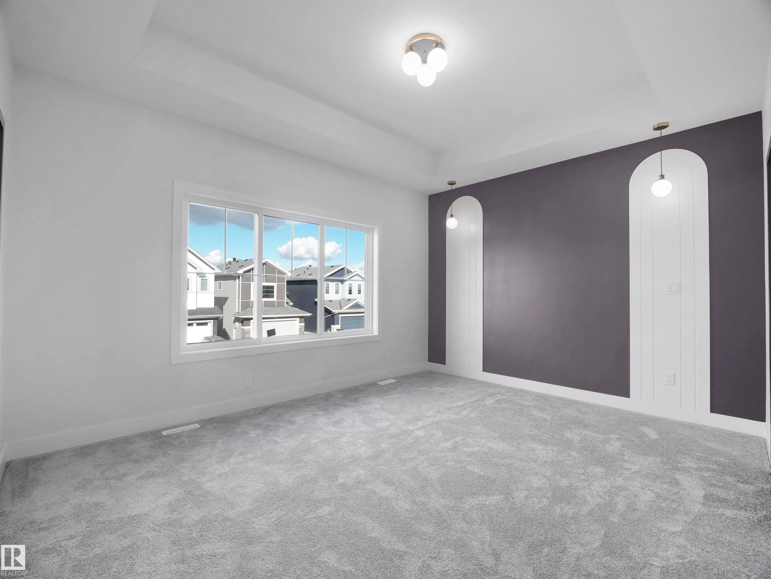 348 ROBERTS Wynd