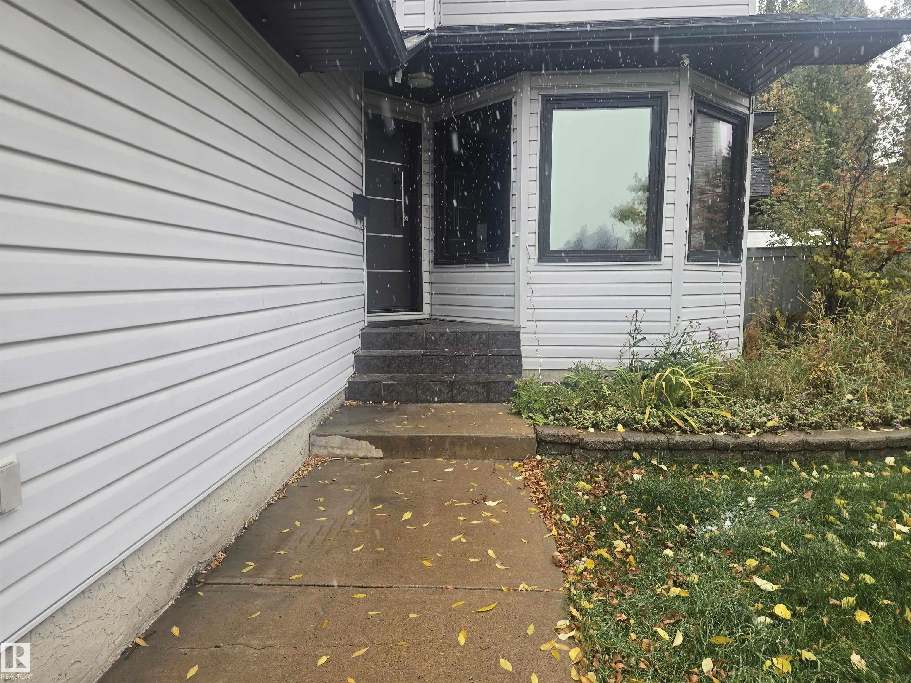 3659 30 Street