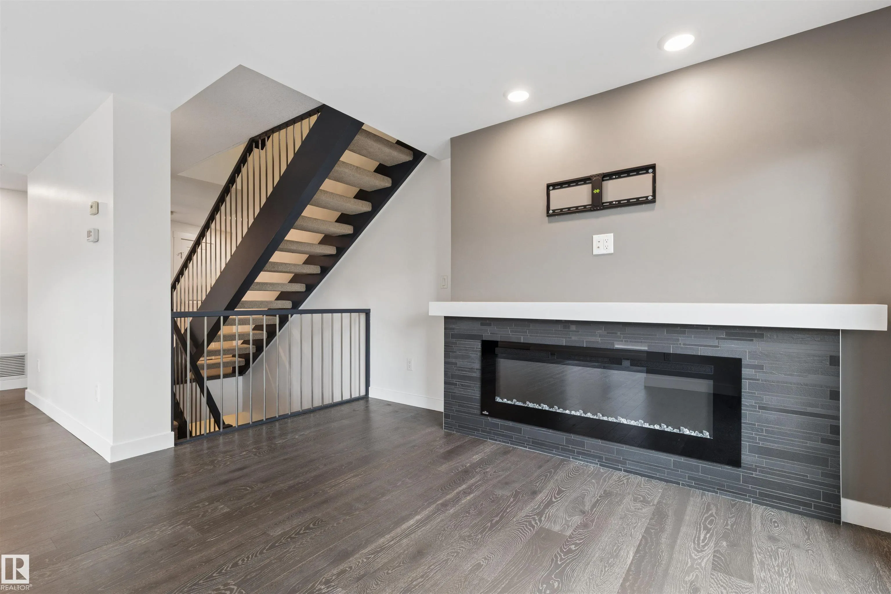 9720 106 Street