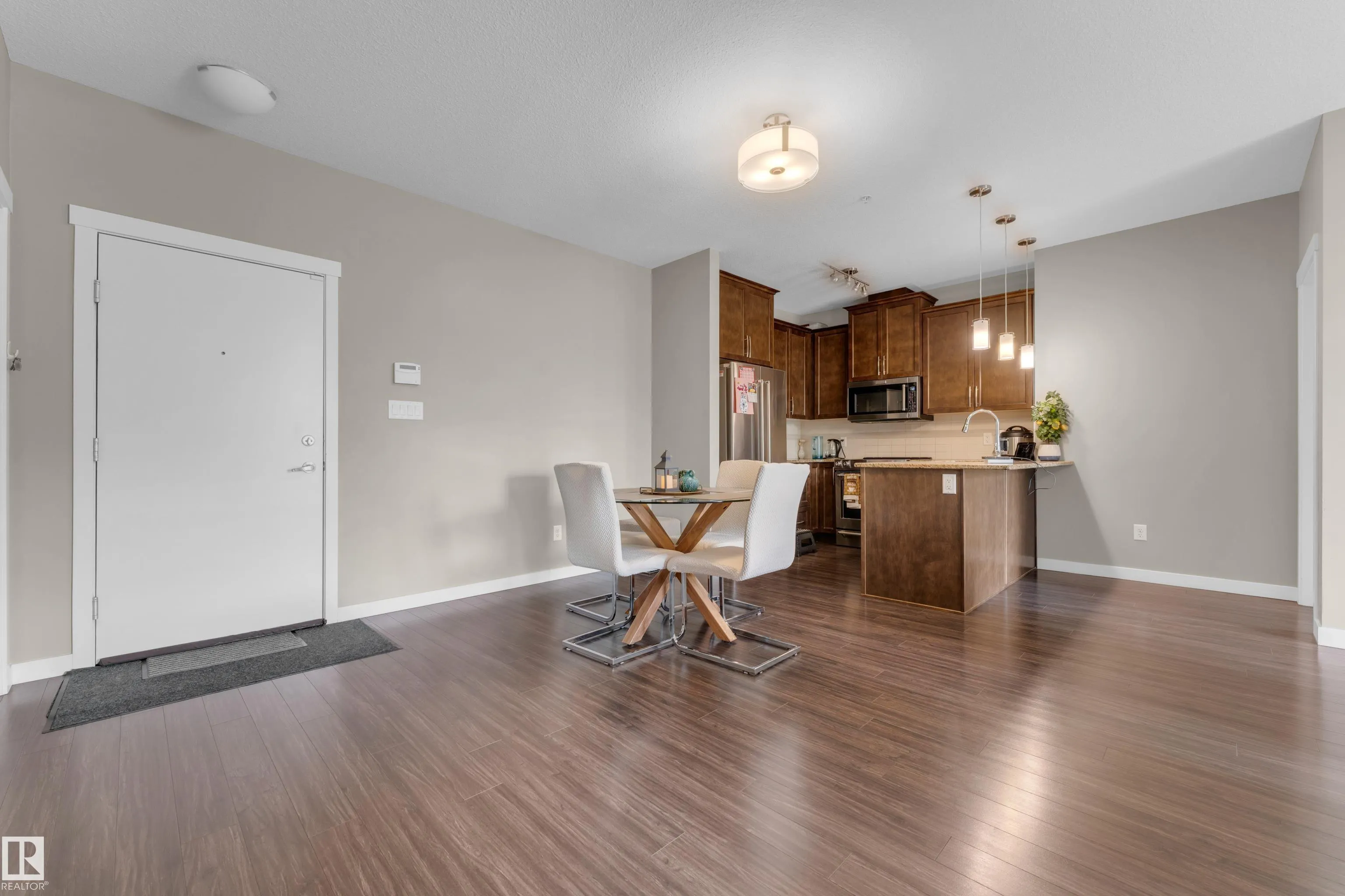 812 WELSH DRIVE