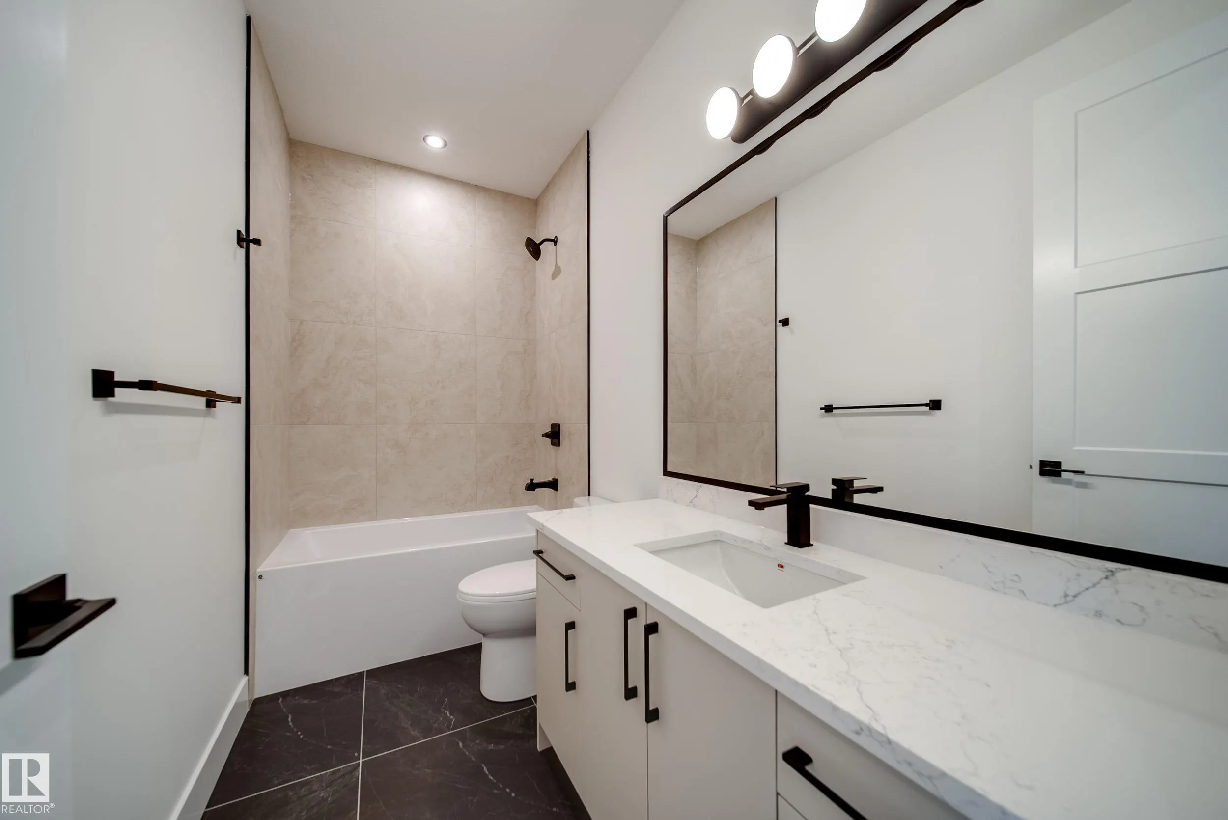 3142 Magpie Way