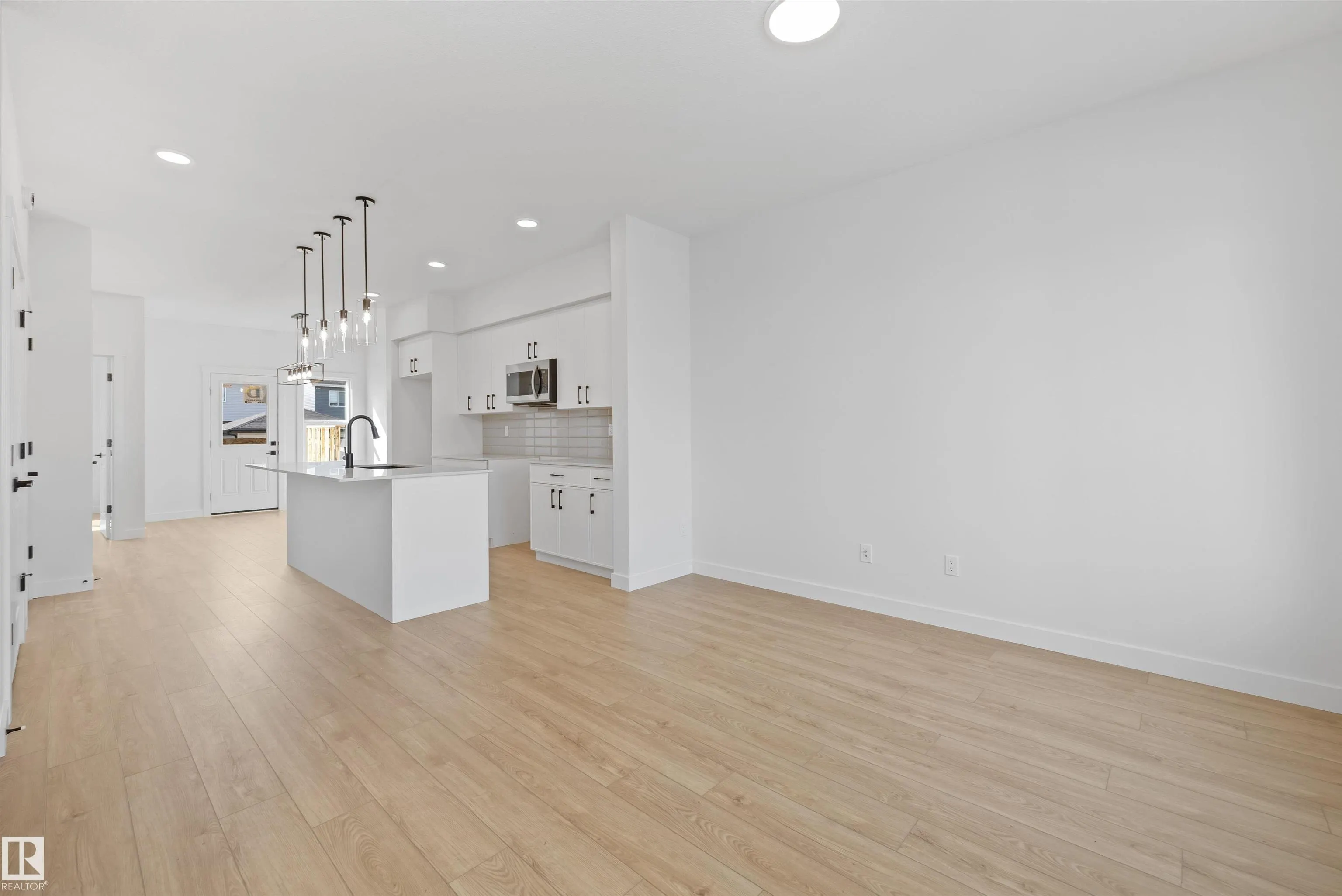17544 63 Street