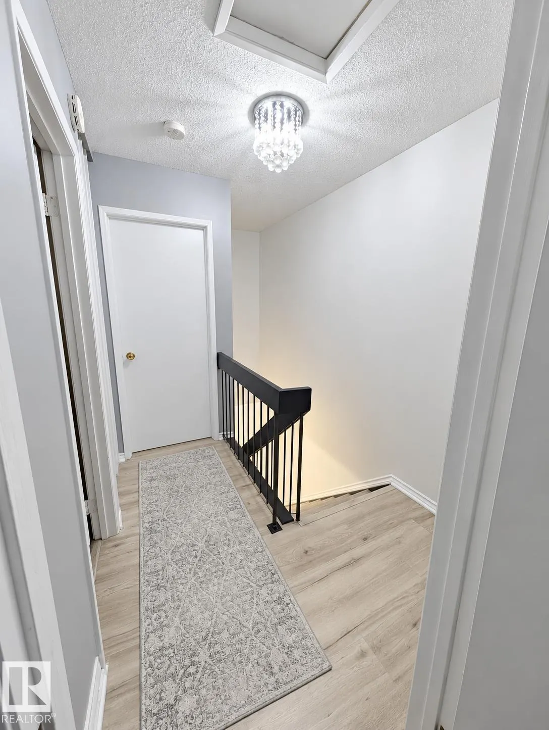 12034 25 Ave