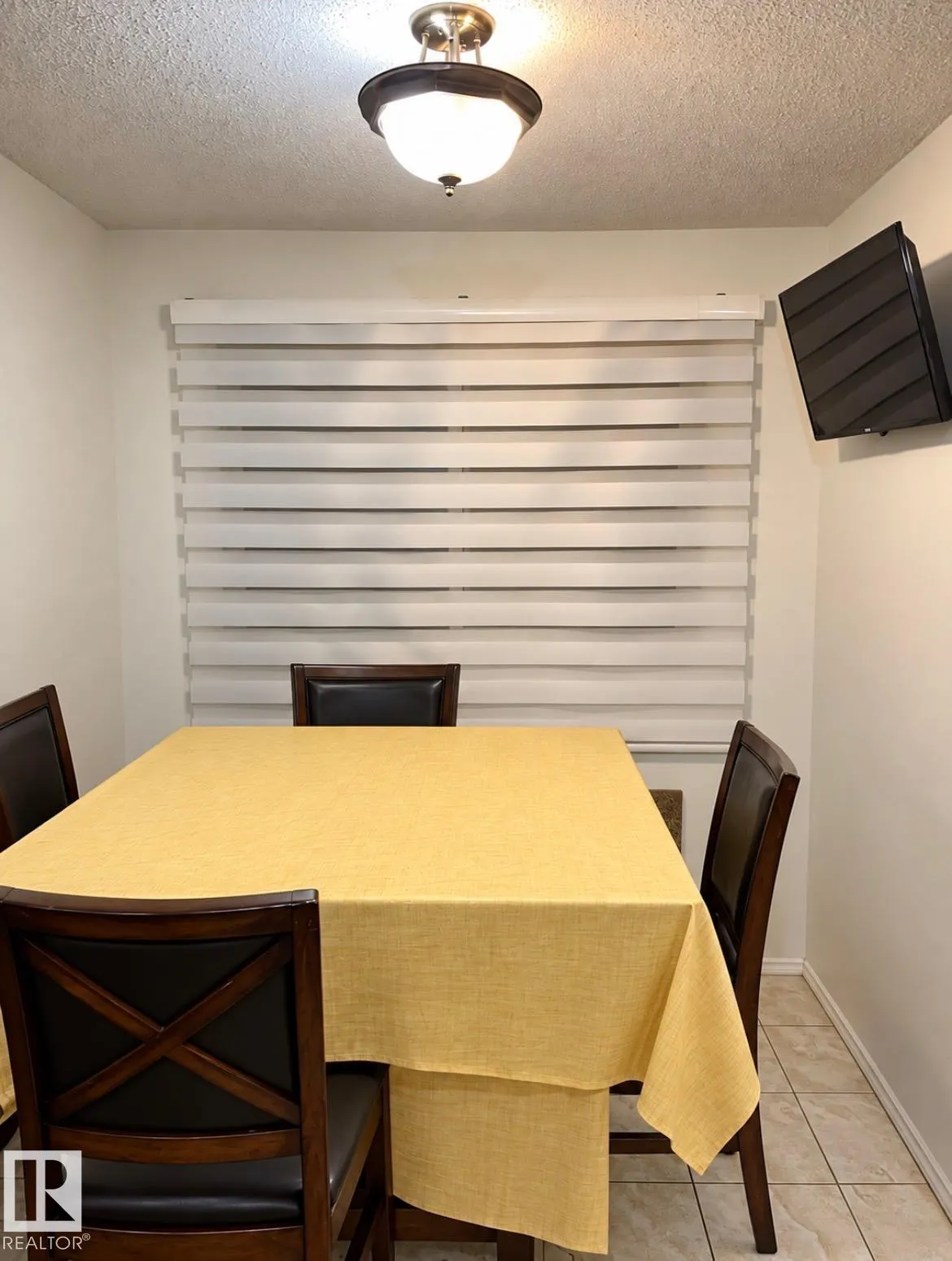 12034 25 Ave