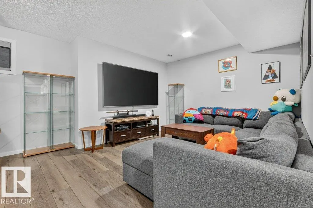 1020 DANIELS Loop