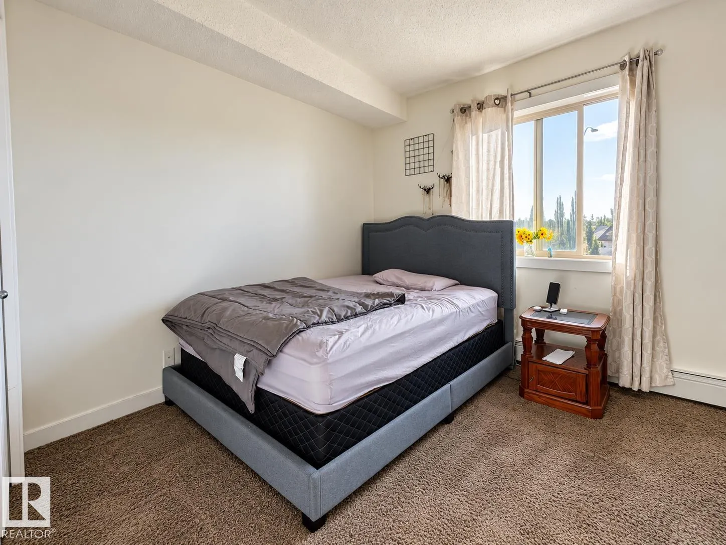 11804 22 Avenue