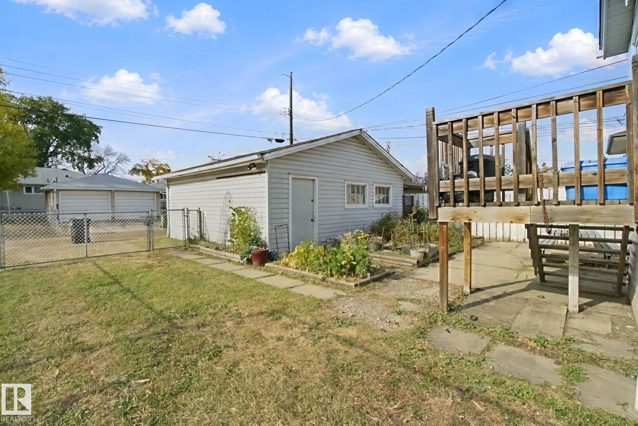 11946 70 Street